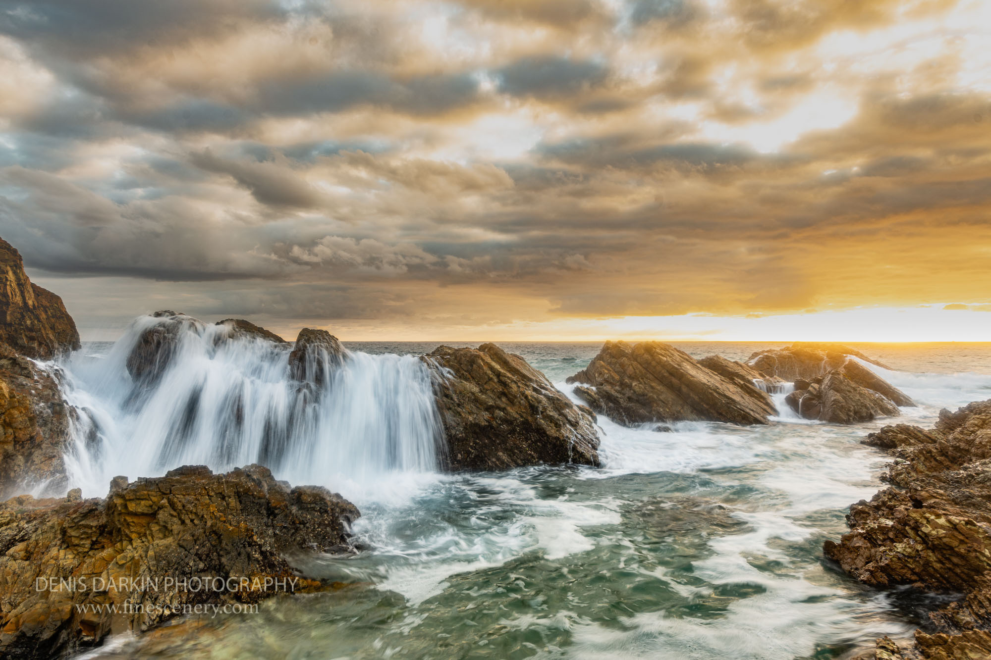 The power and beauty of waves. Denis Darkin scenic photography