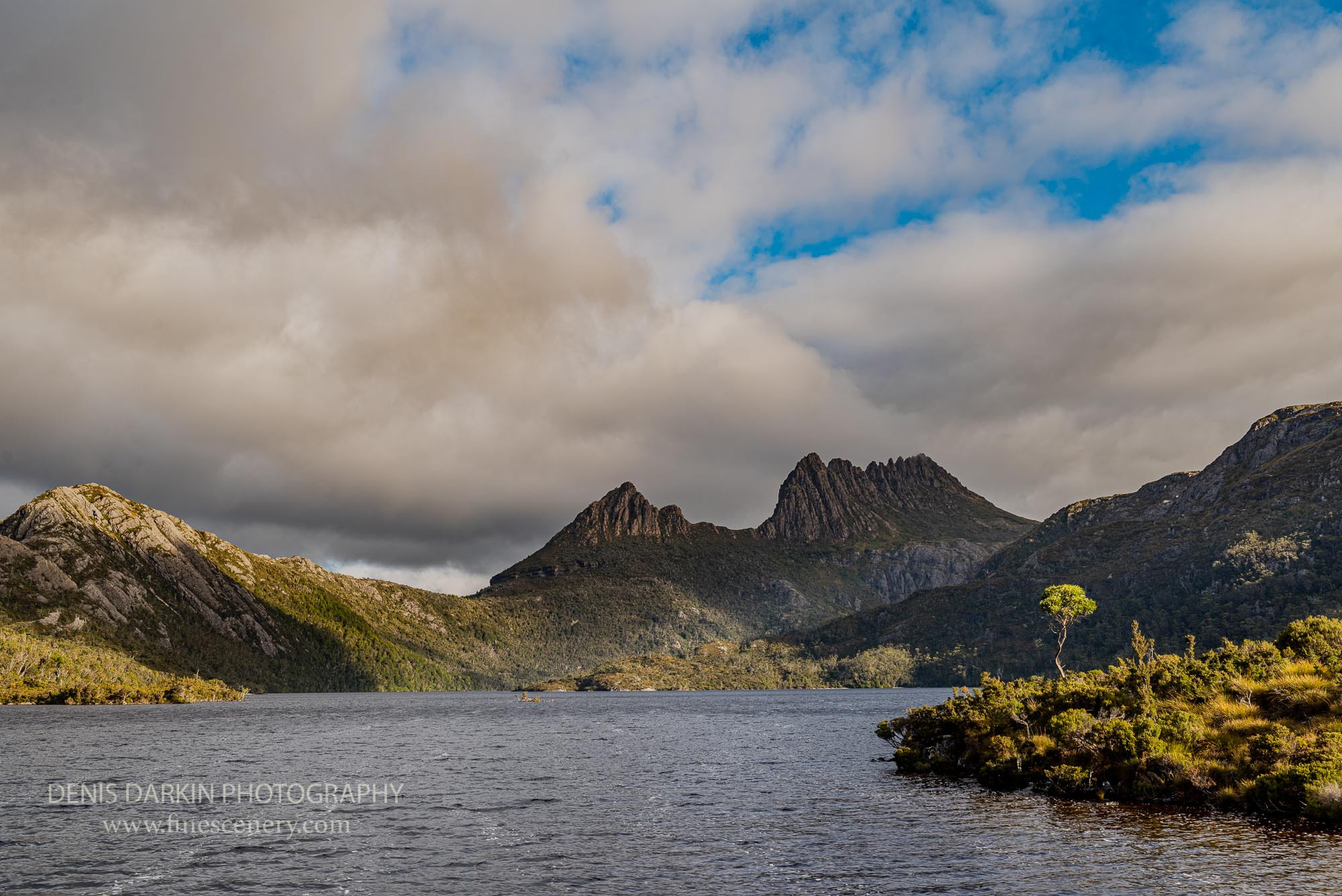 View on Cradle Mountain, lake Dove, Tasmania, Australia