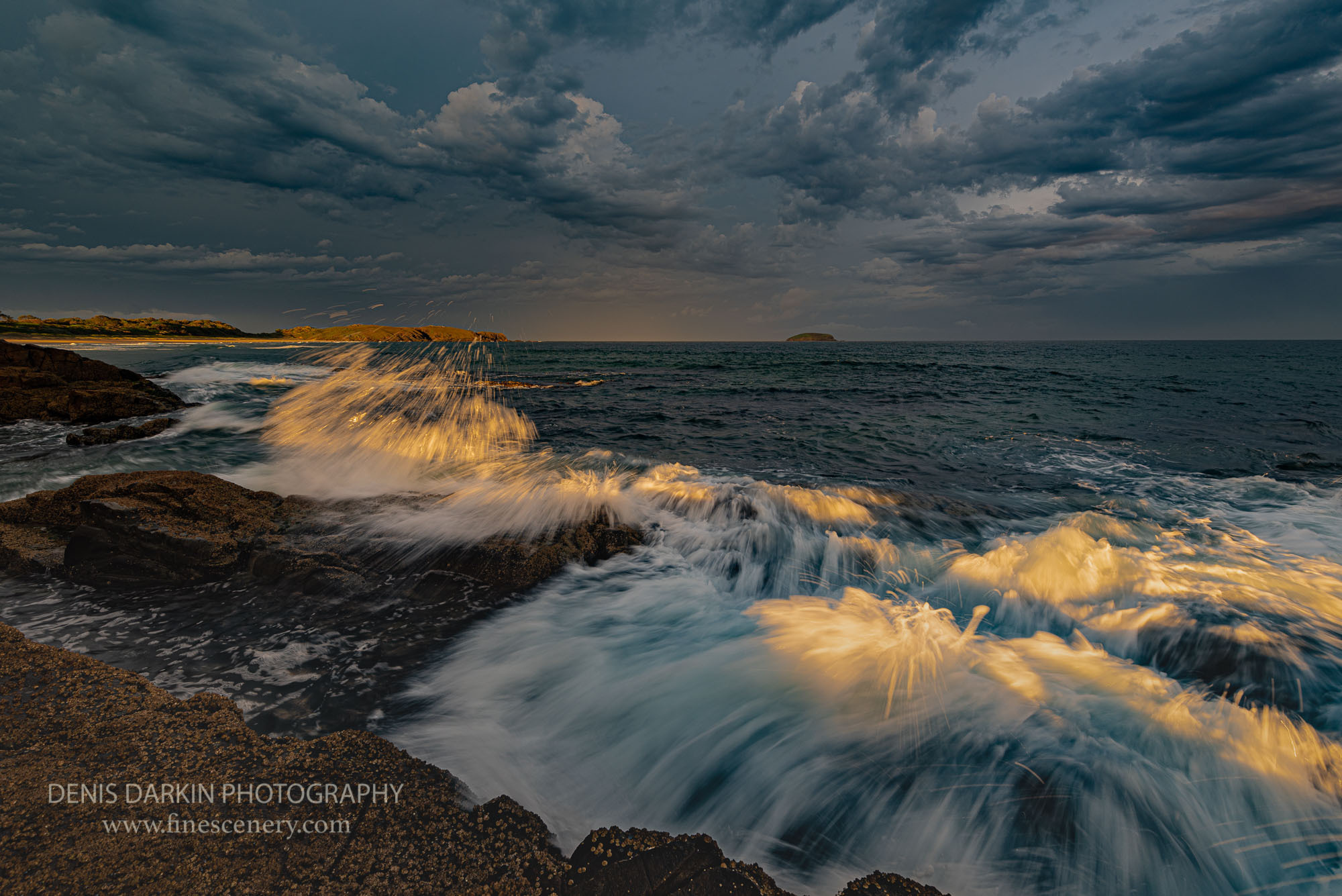 The power and beauty of waves. Denis Darkin scenic photography