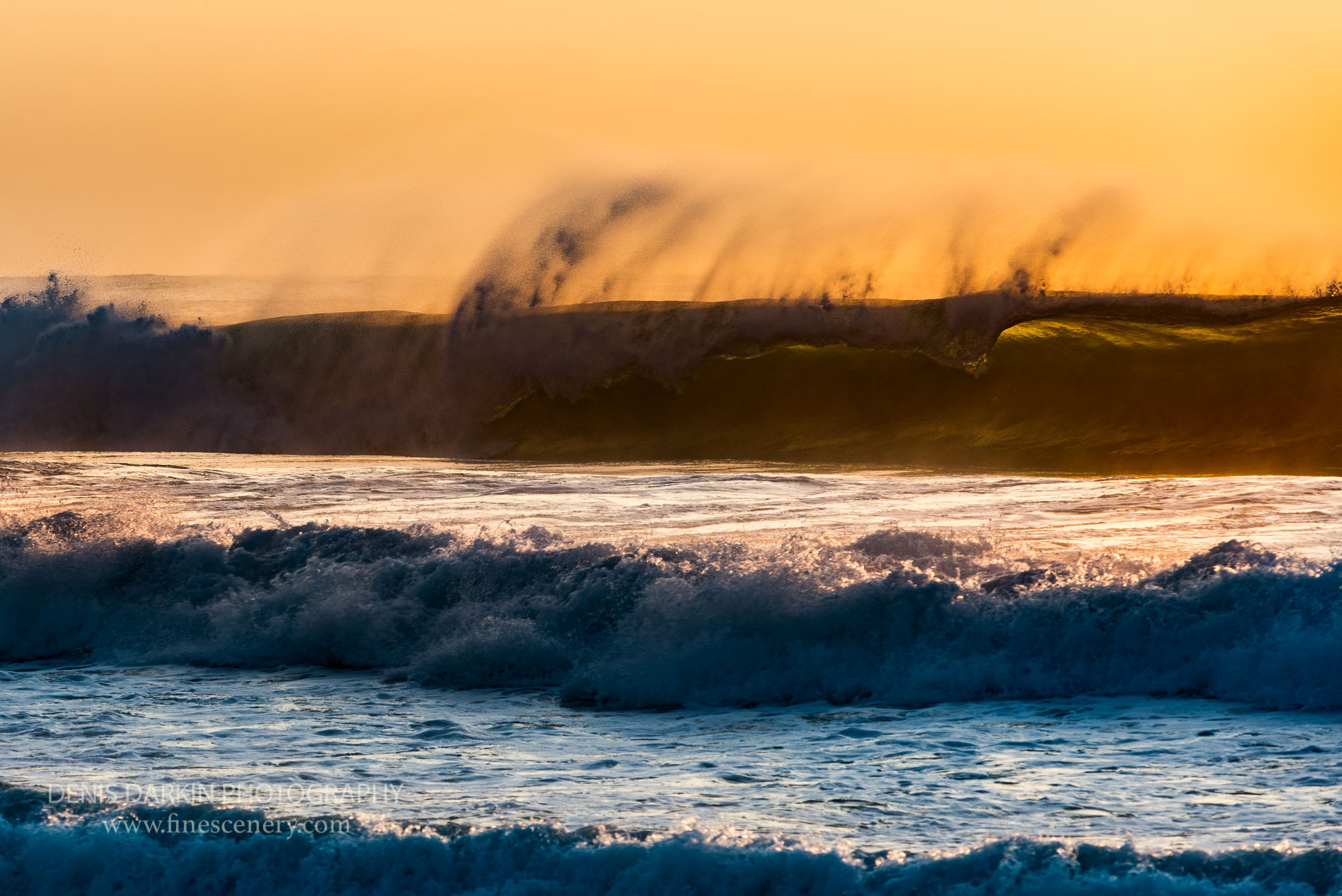 The power and beauty of waves. Denis Darkin scenic photography
