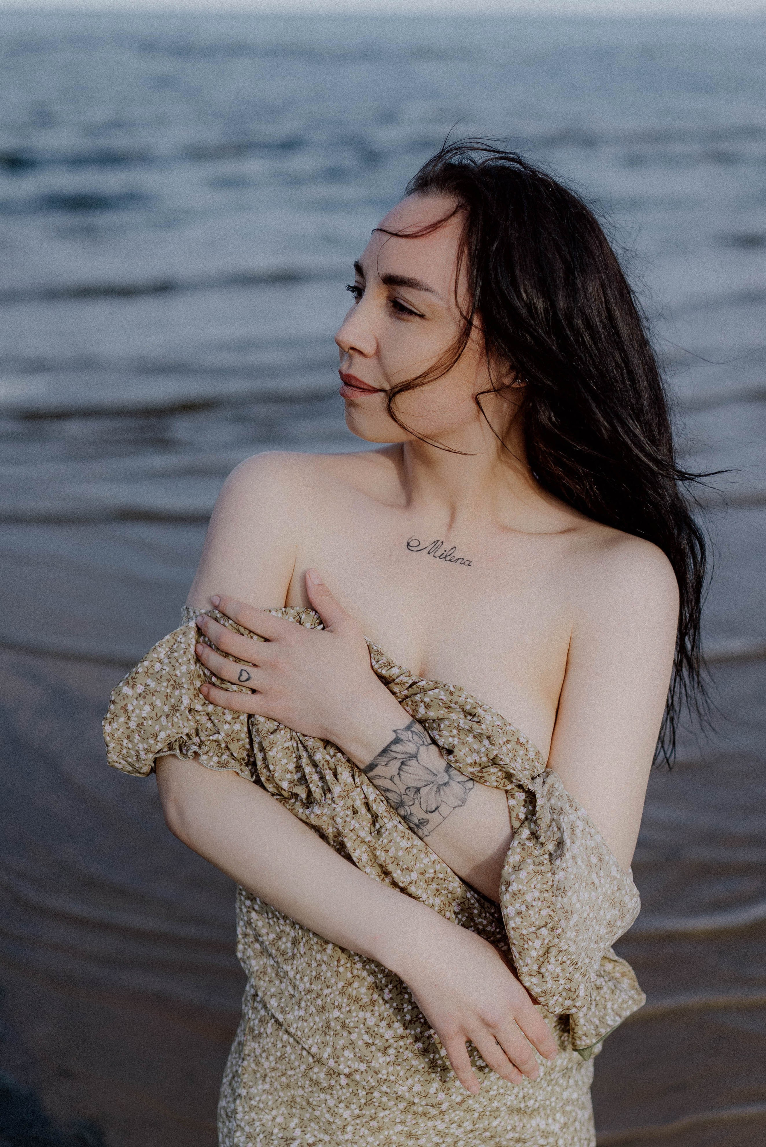 Bed in water. Videographer and photographer in New York // MAKAROV.VIDEO