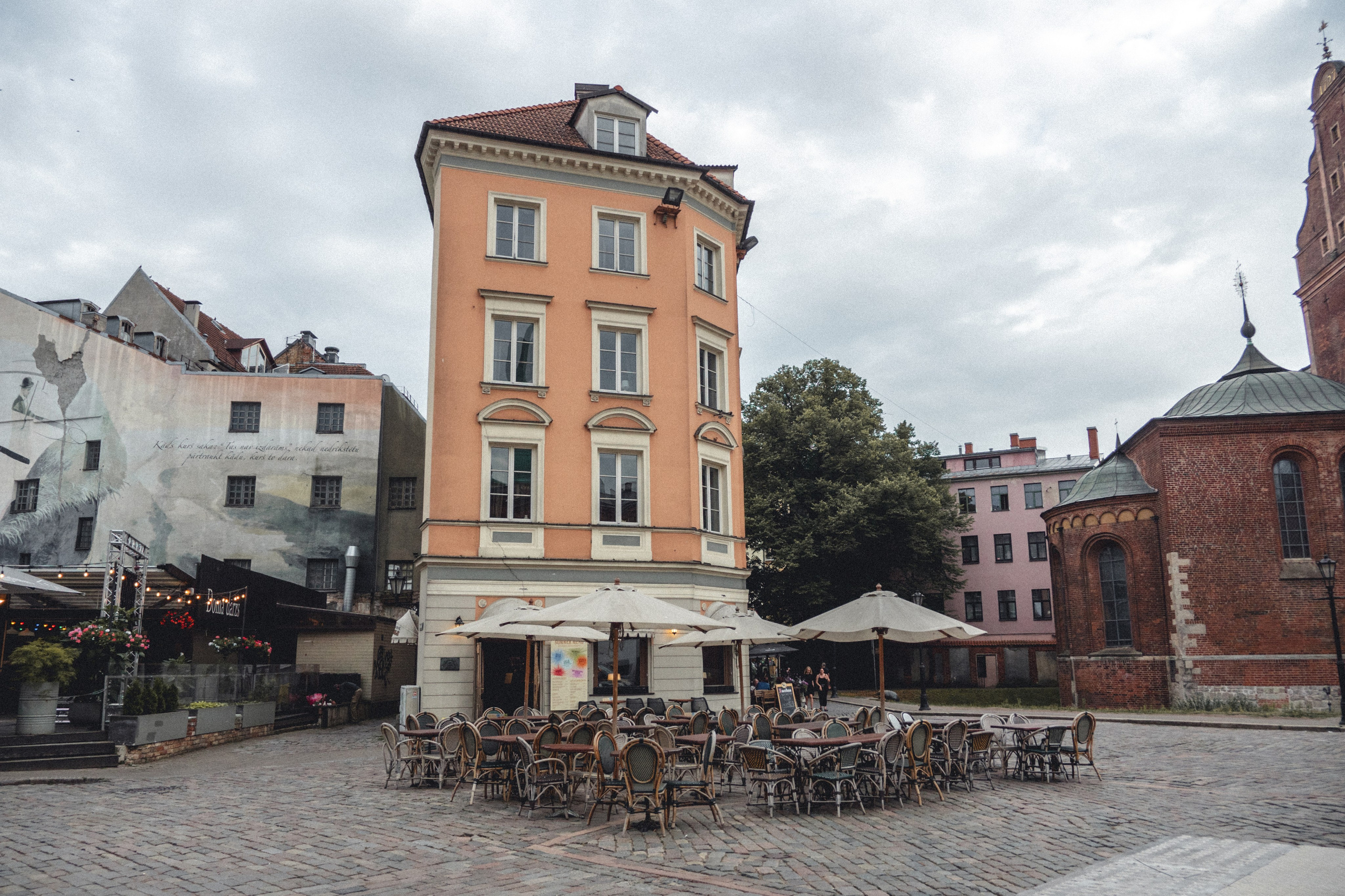 Voyage à Riga. Photographe sur Cote d’Azur. Portraits de familles, couples, enfants, événements