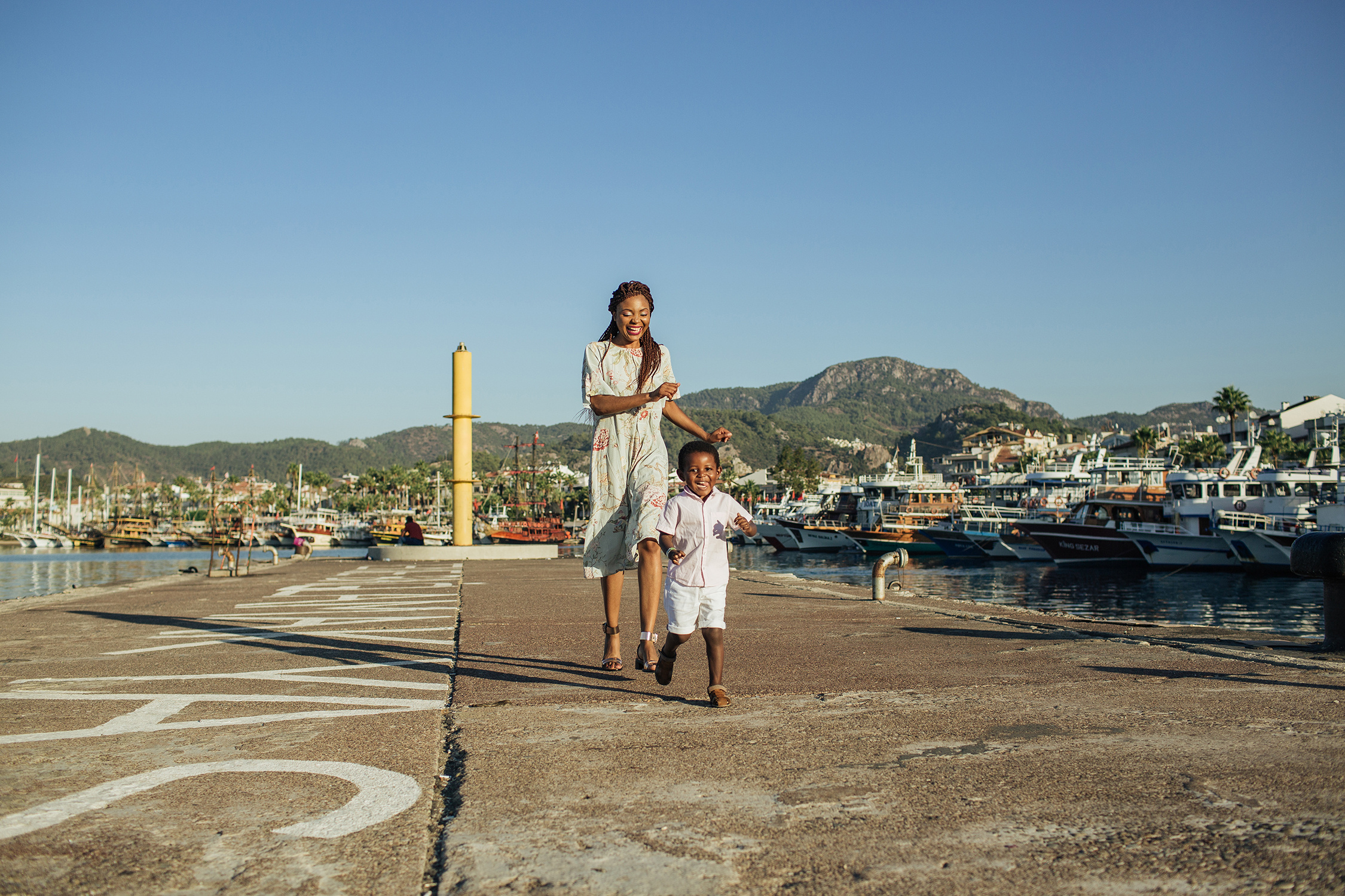 Семейная фотосессия "Прогулка" в старом городе и яхт-парке в Мармарисе. Фотограф в Каппадокии / Julia Ganch