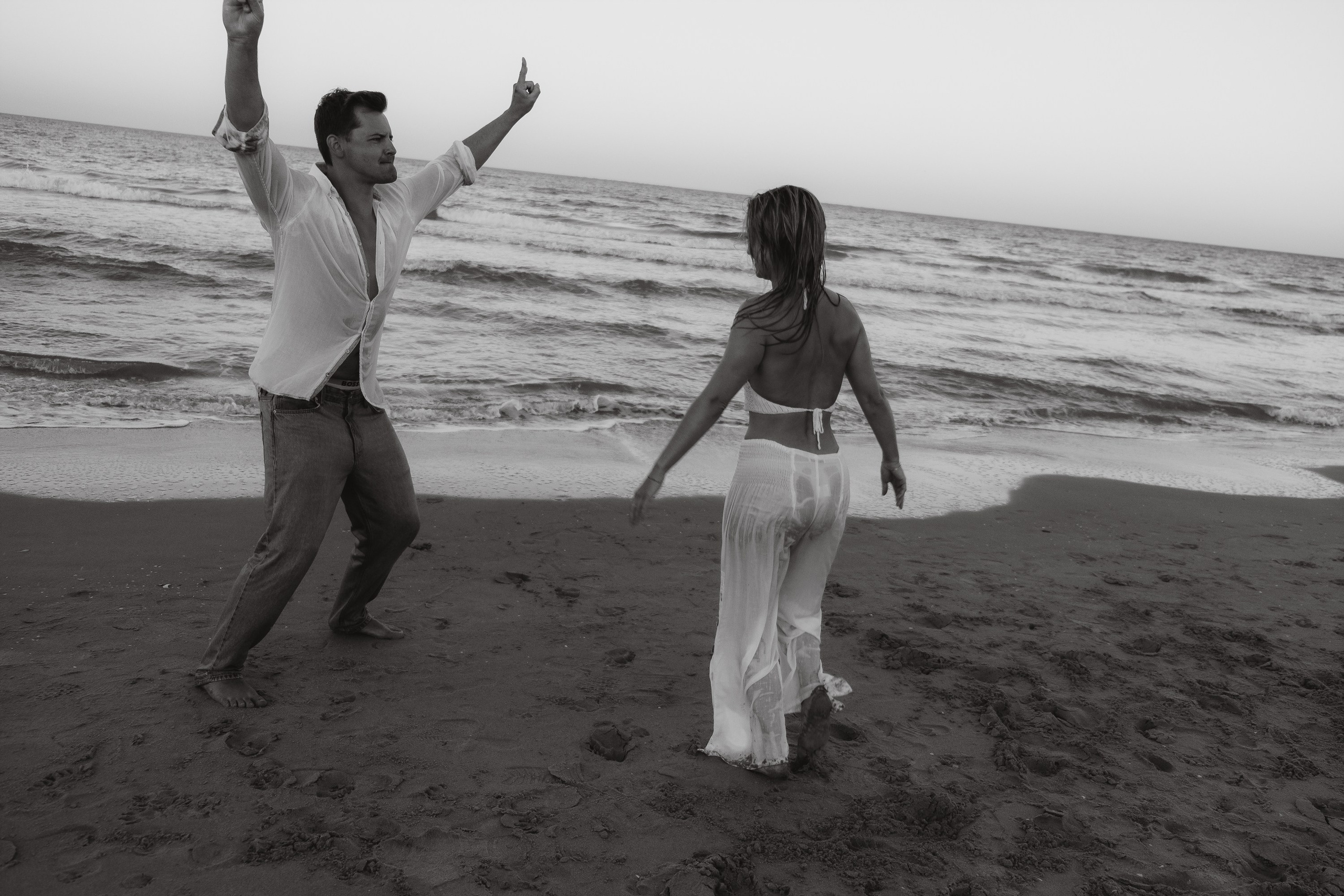 Love Story at Sunset in Torrevieja and Alicante | Romantic Photoshoot by Andrey Lukovnikov