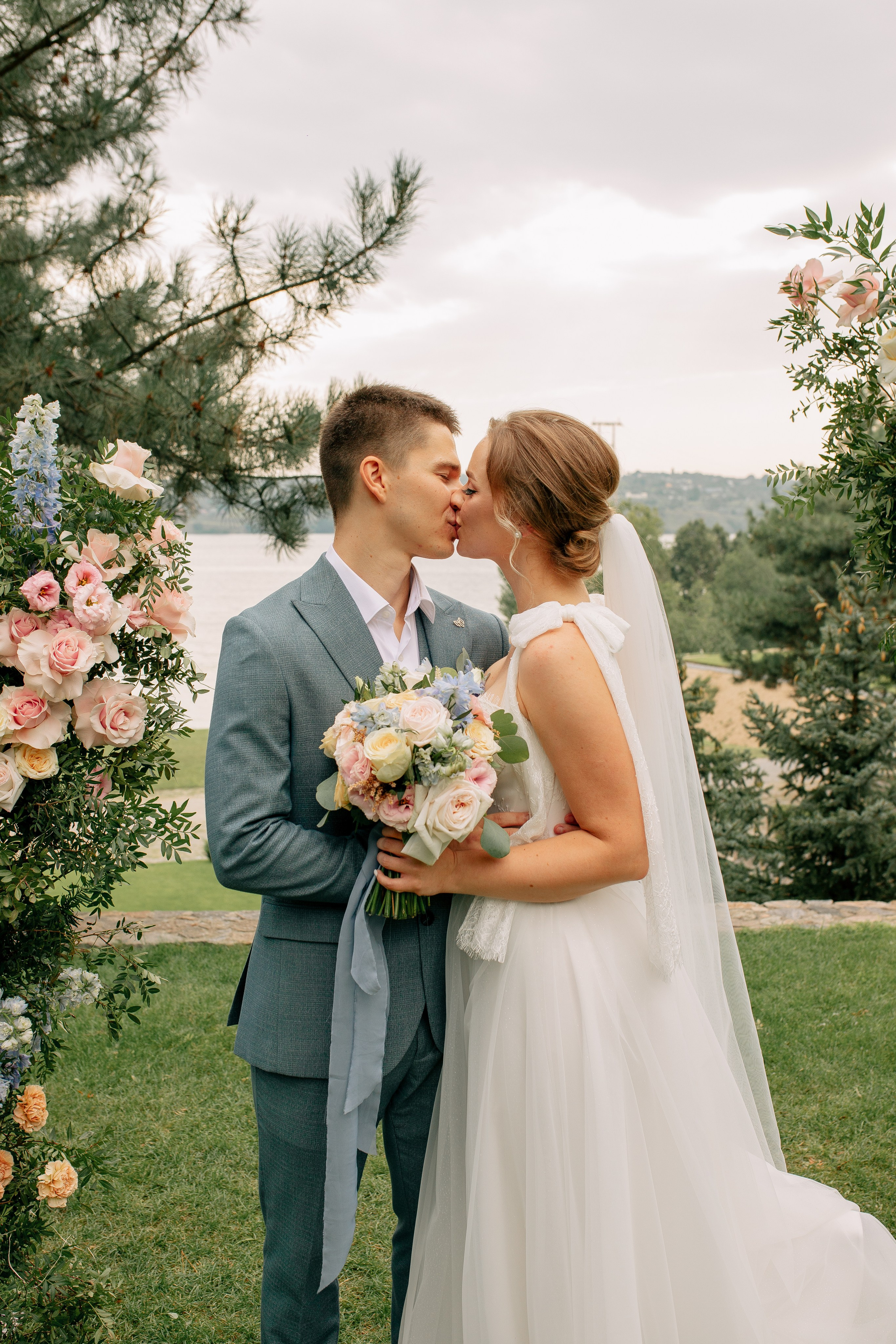 Reportage Wedding. Wedding photographer and videographer Europe