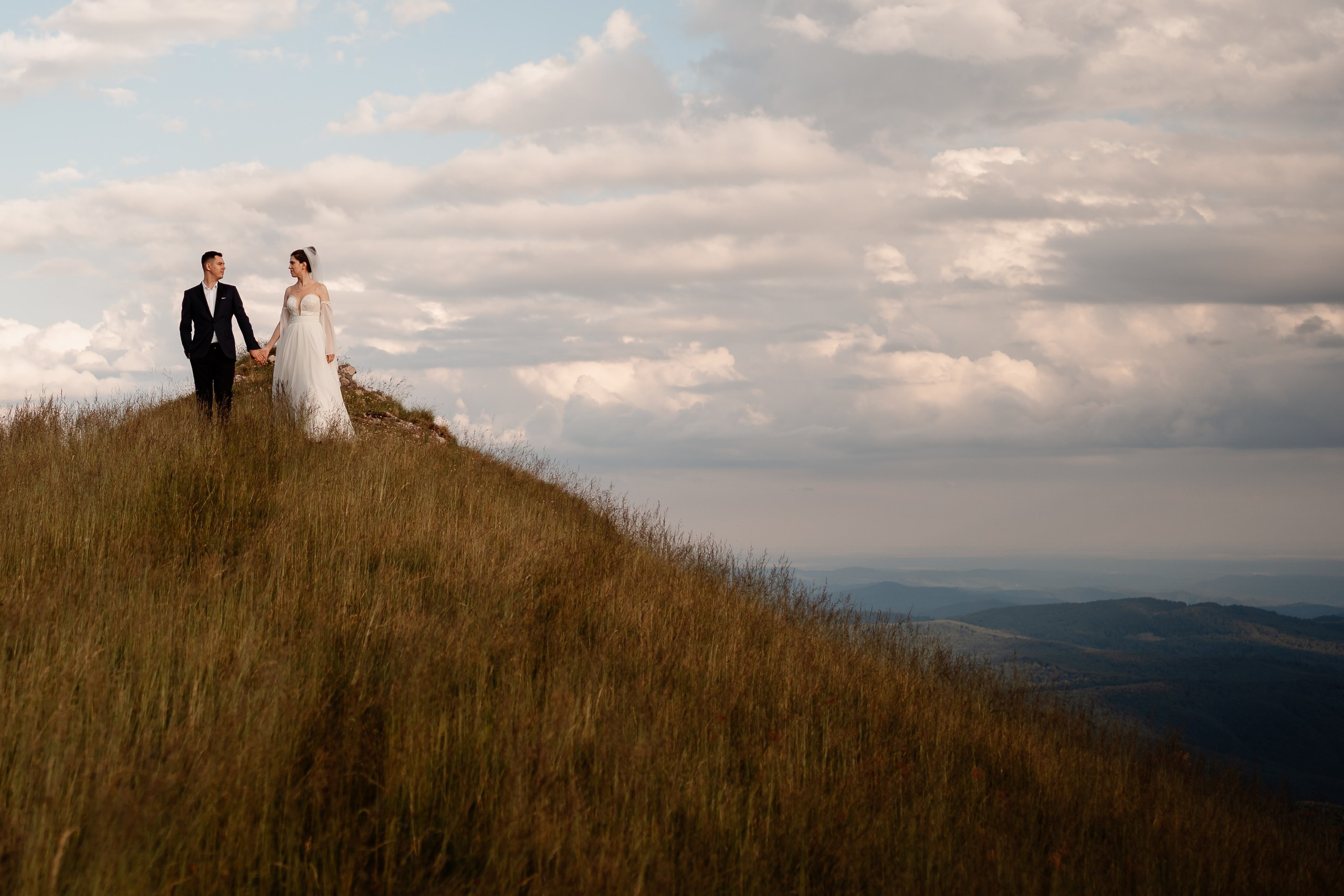Trash the dress — Lorena&Adi  - Mihai Popa. Mihai Popa |Wedding Photographer | Worldwide | Bucharest