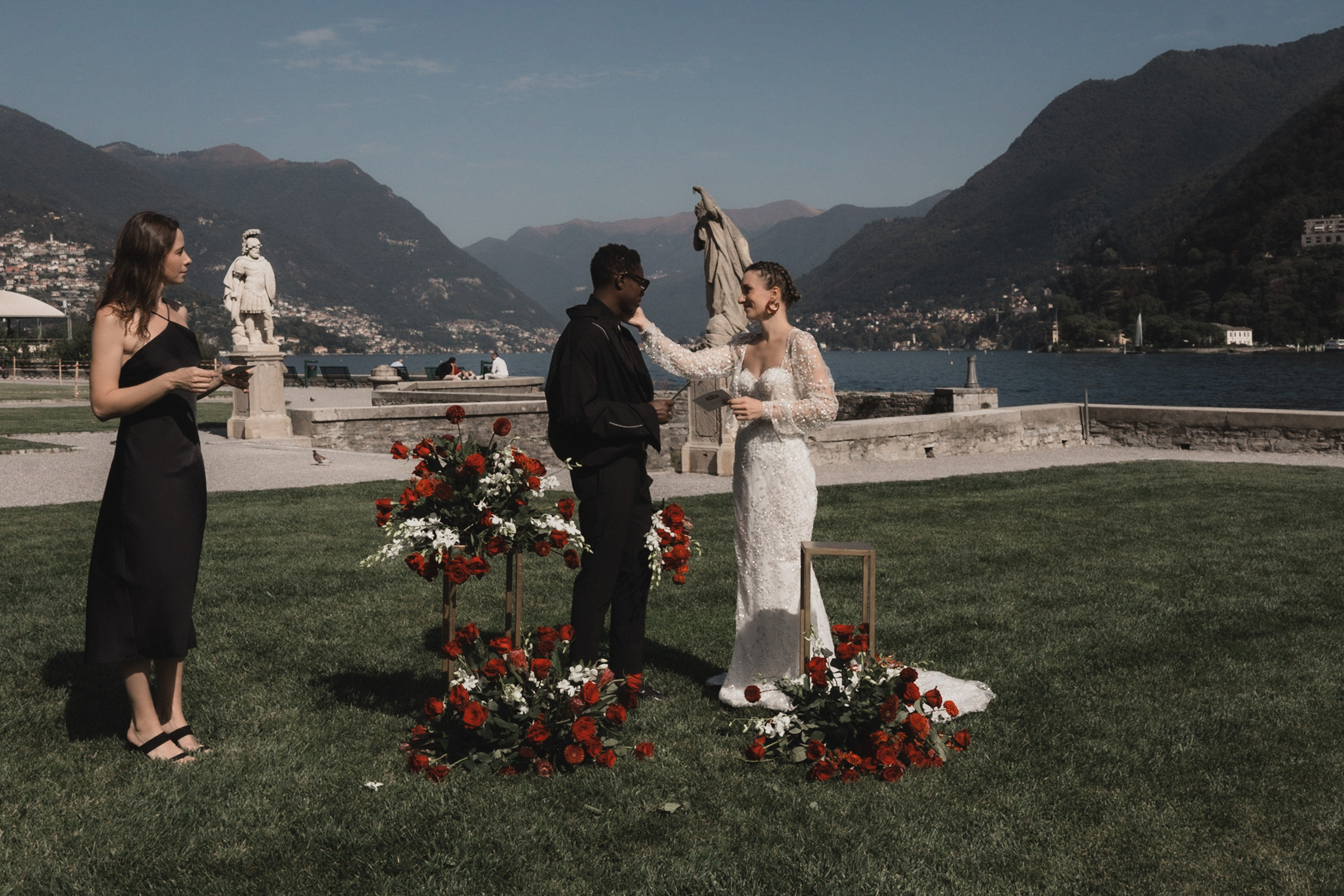 IRINA & AMED • LAKE COMO. PHOTOGRAPHER IN ITALY