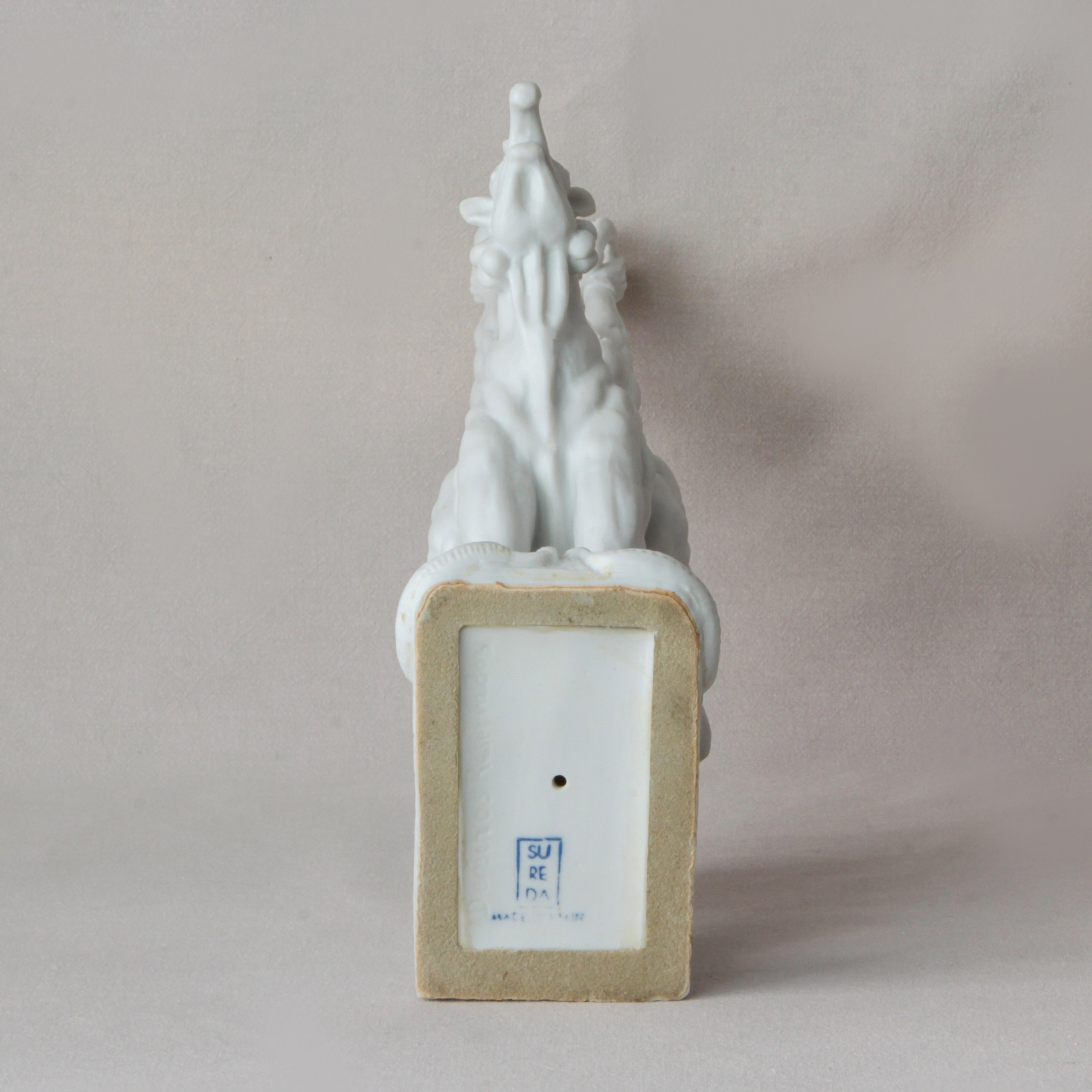 Sculpture. Современнные и актикварные украшения в Барселоне, Москве и Санкт-Петербурге