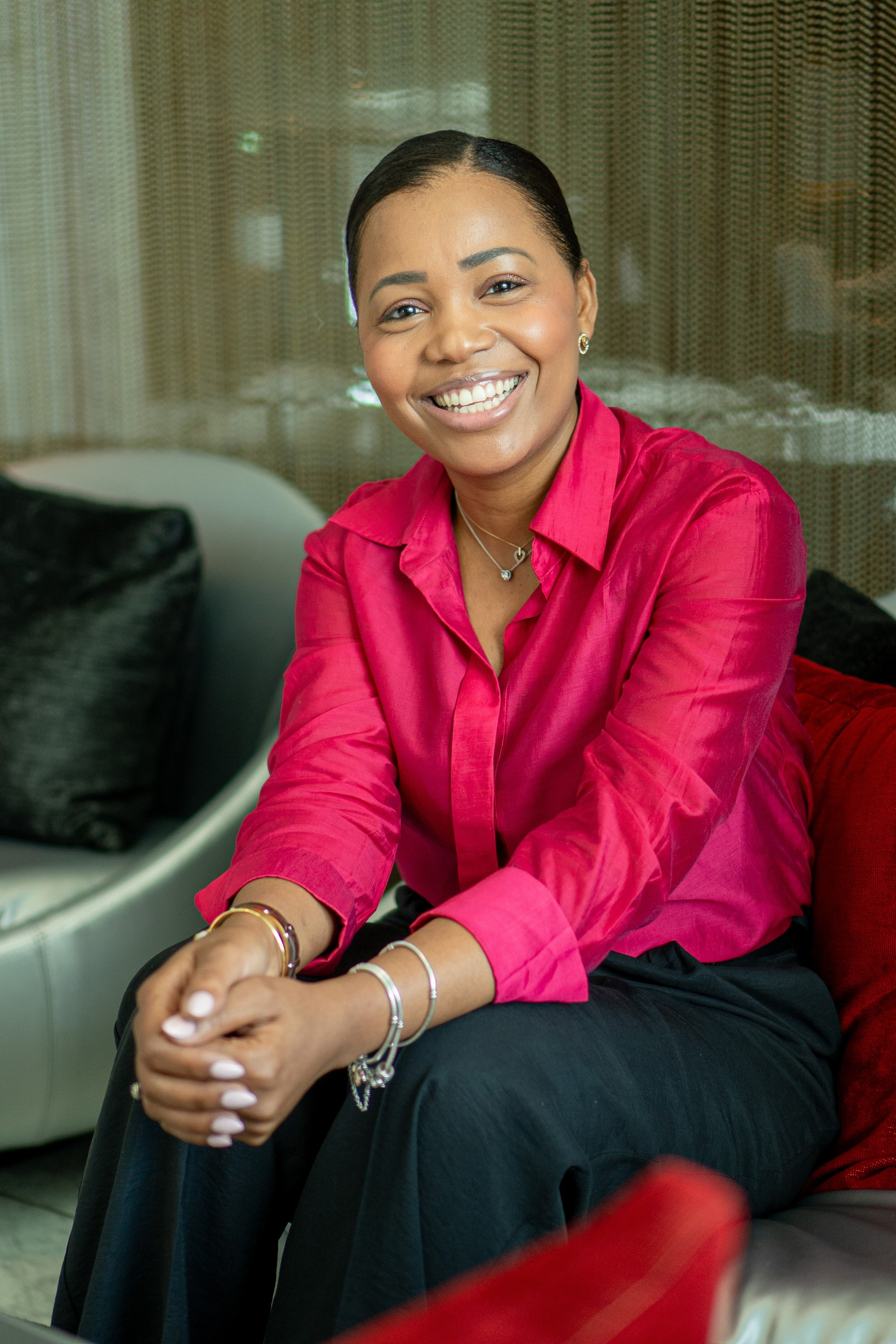 Raquel Ribeiro. Frames by Giovani Braga