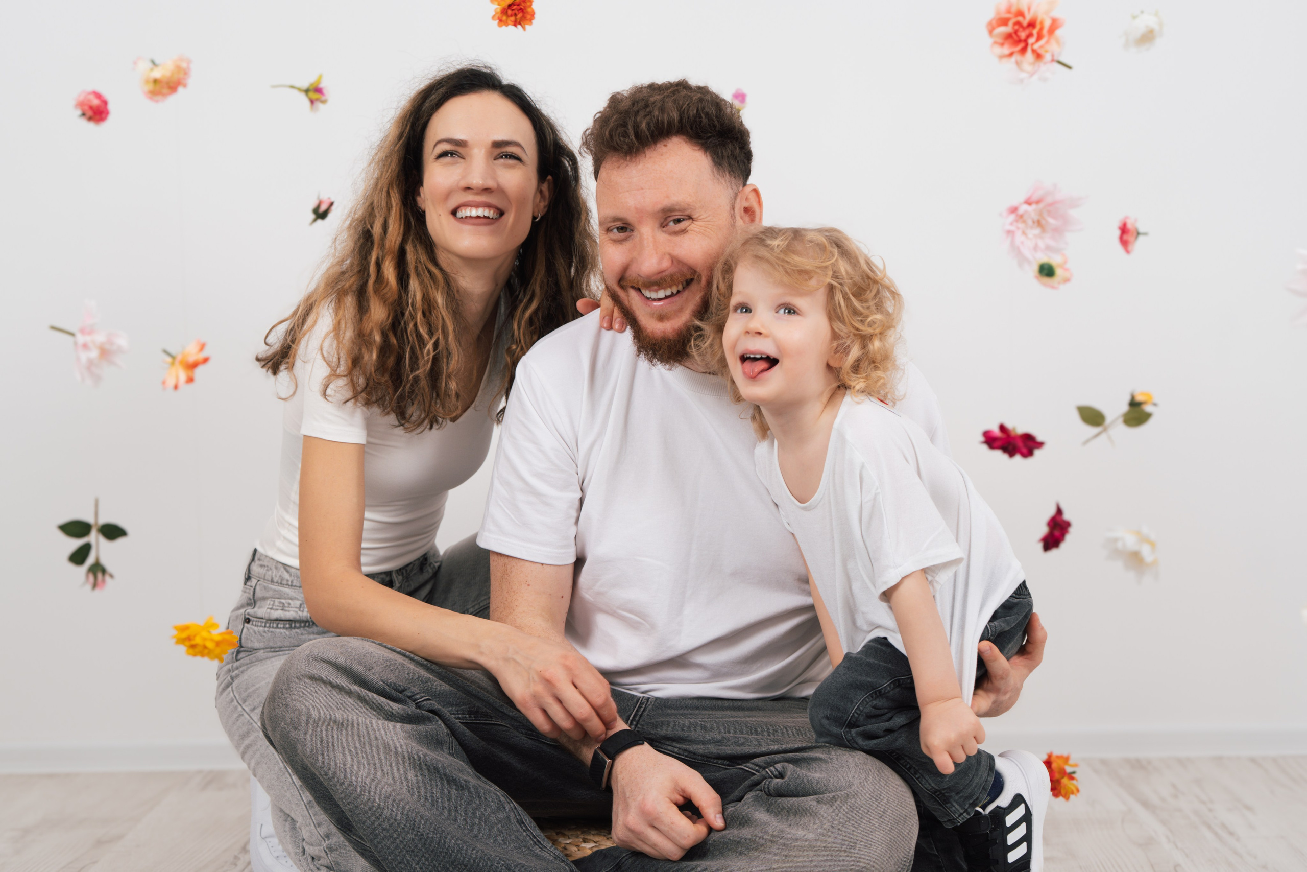 Prima vizită în studioul Ilu. Fotografie de familie