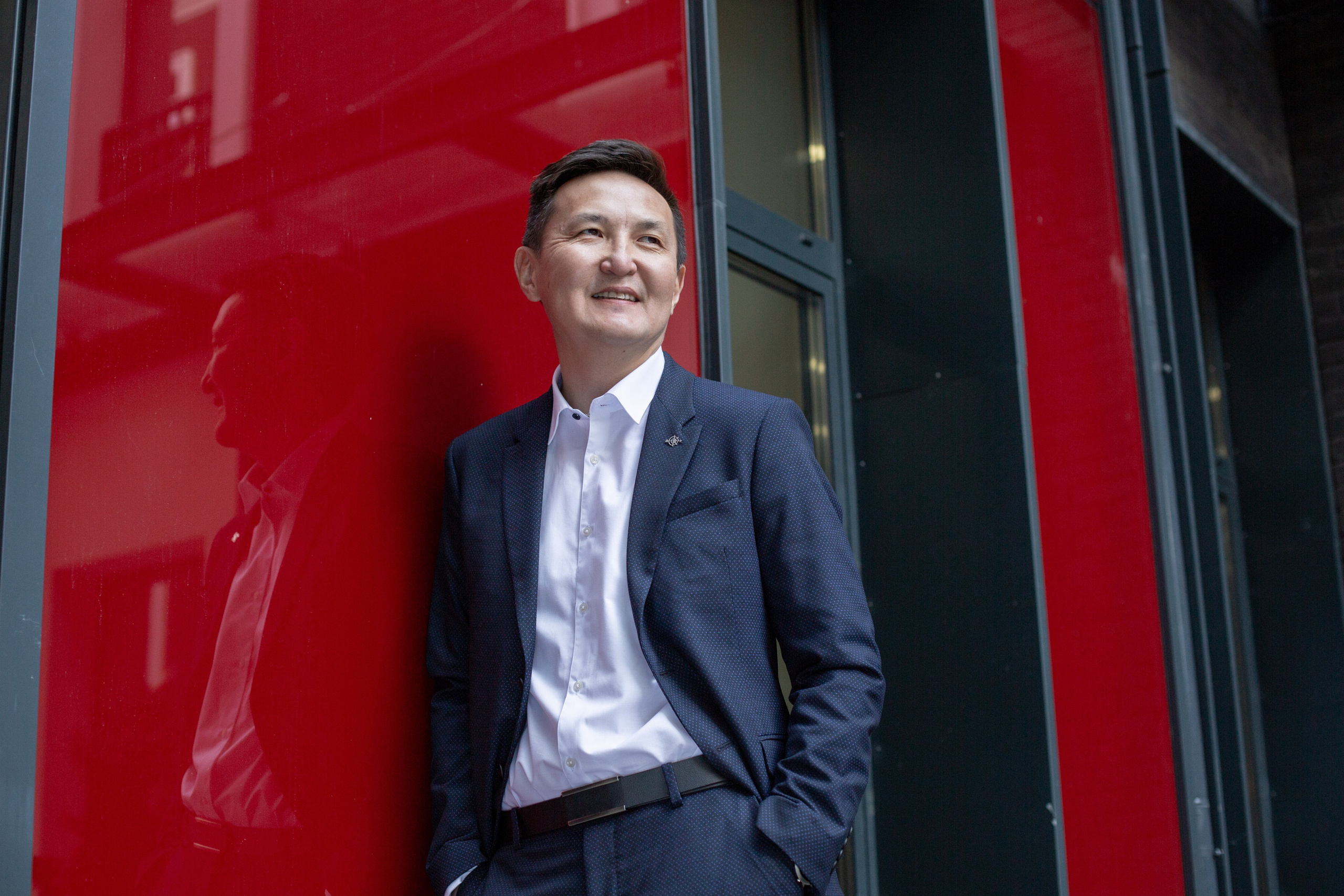 АРСЕН ТОМСКИЙ ОСНОВАТЕЛЬ INDRIVER. Фотостудия рекламной, коммерческой съемки в Улан-Удэ