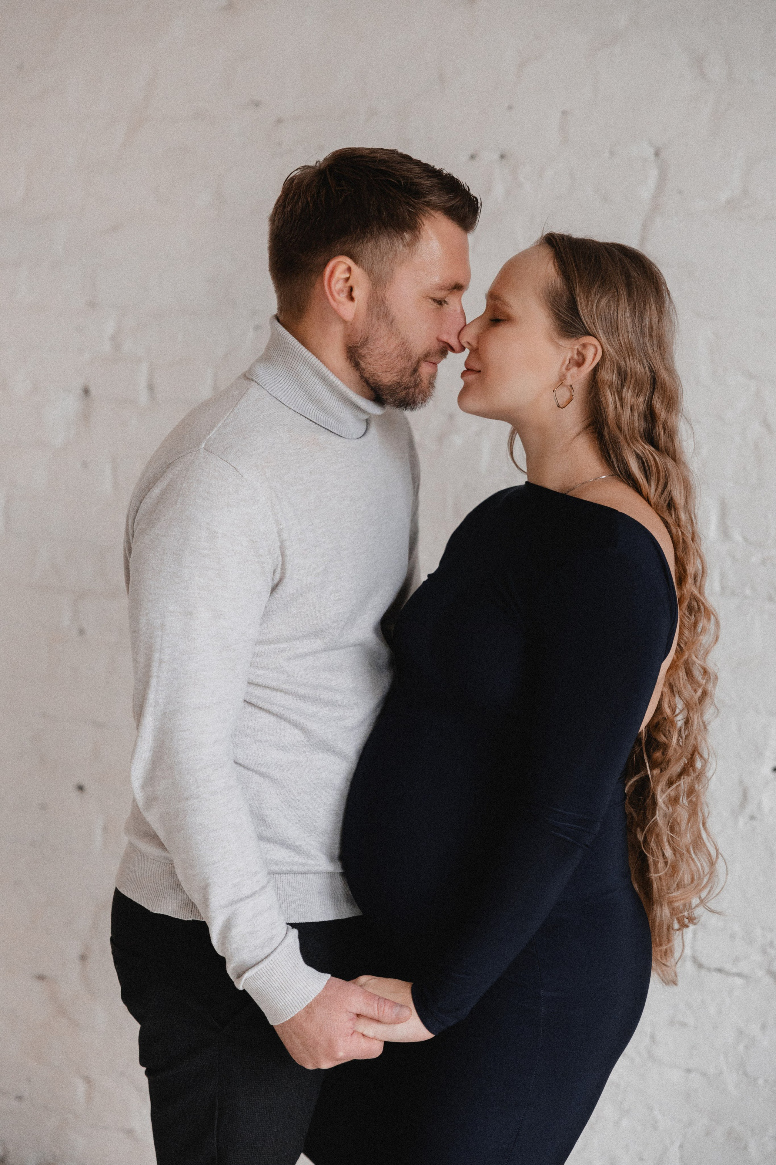 Babybauch Shooting im Fotostudio | Schwangerschaftsfotos in Bochum. Hochzeitsfotografin Bochum | Halyna Reiche Fotografie NRW