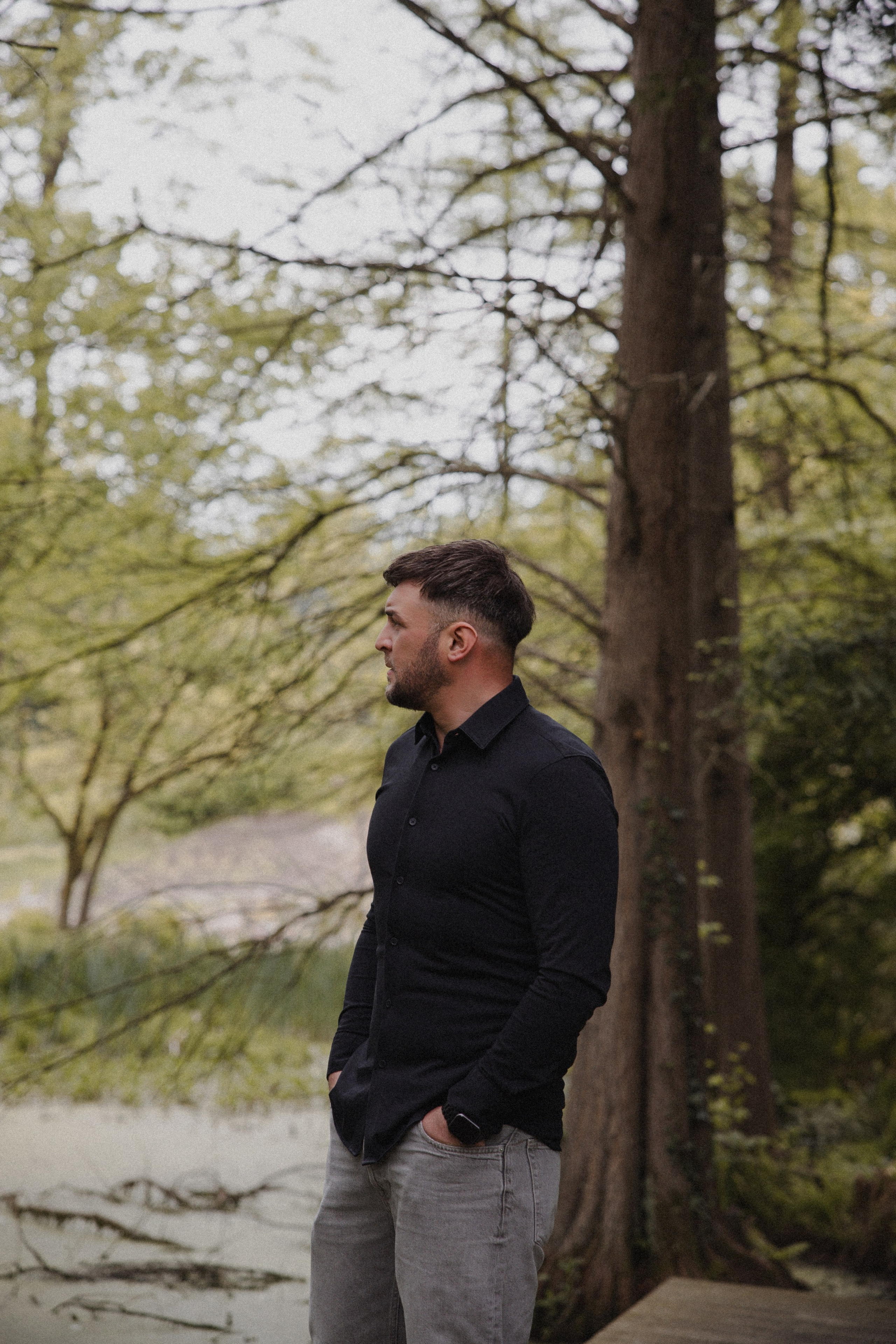 Liridon I Draußen. Hochzeitsfotografin Bochum | Halyna Reiche Fotografie NRW