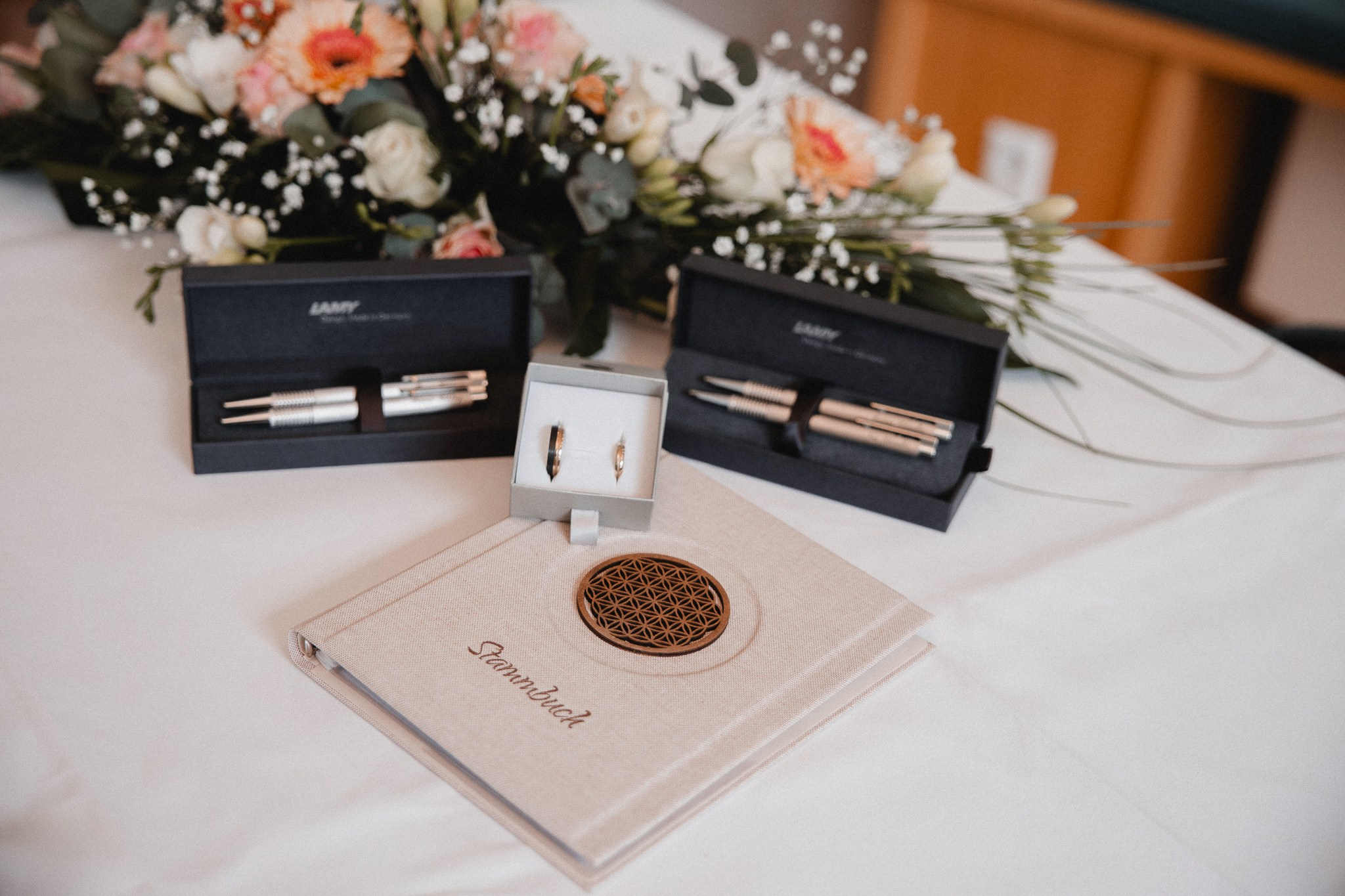 PEGGY & DENNIS | FLETCHER WALDHOTEL NORDRHEIN-WESTFALEN. Photographer in Bochum Dolia Halyna