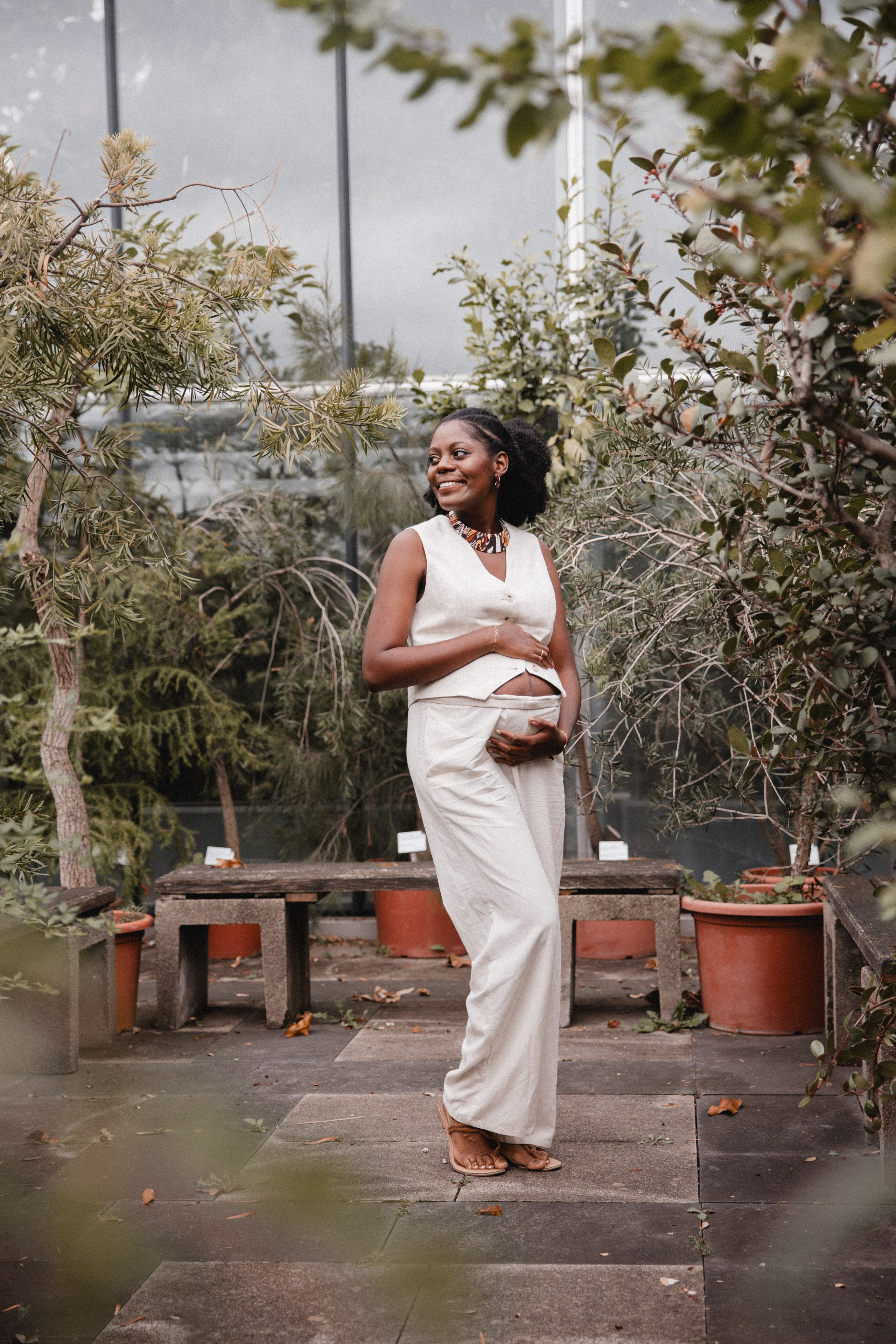 Babybauch Shooting im Botanischen Garten Bochum | Reiche Fotografie. Hochzeitsfotografin Bochum | Halyna Reiche Fotografie NRW