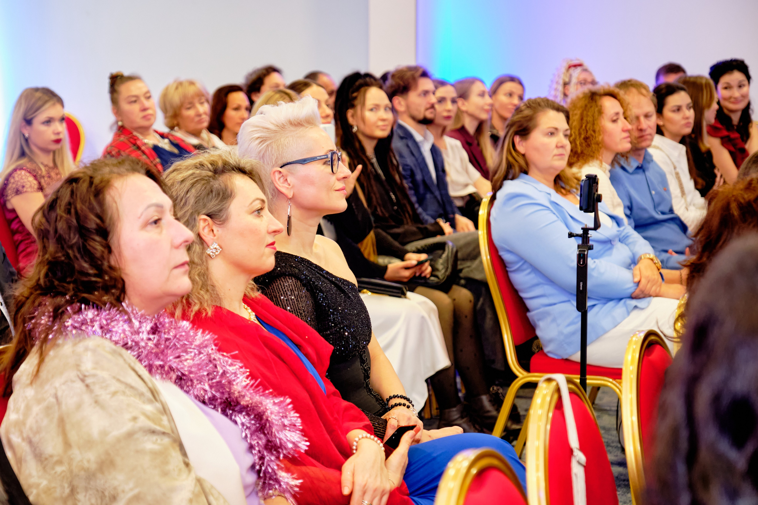 Фоторепортаж з благодійного Новорічного балу у Чорногорії. Портретний фотограф Альона Новгородцева