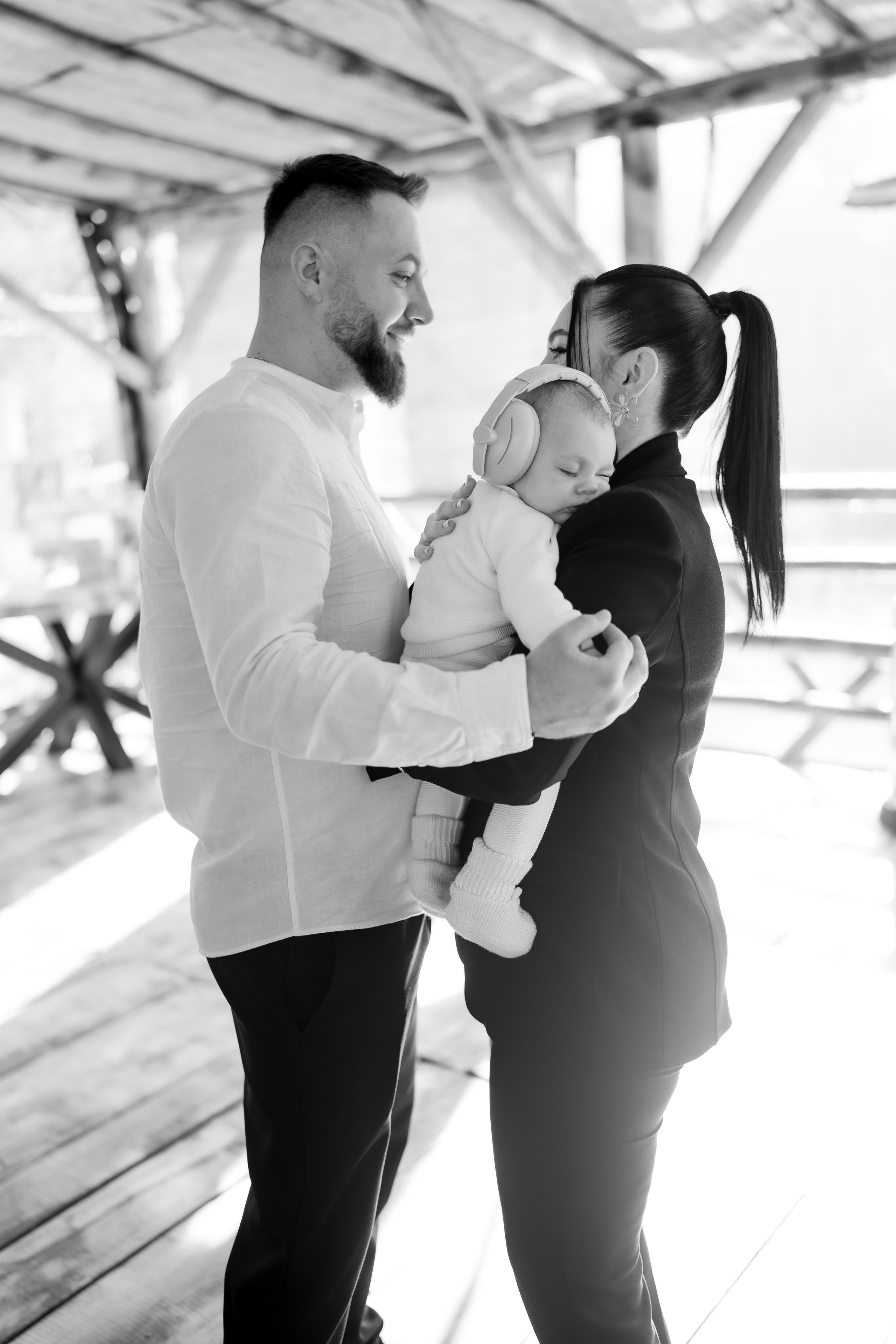 Marc Andrei. Mark Fazakas — Wedding Photographer