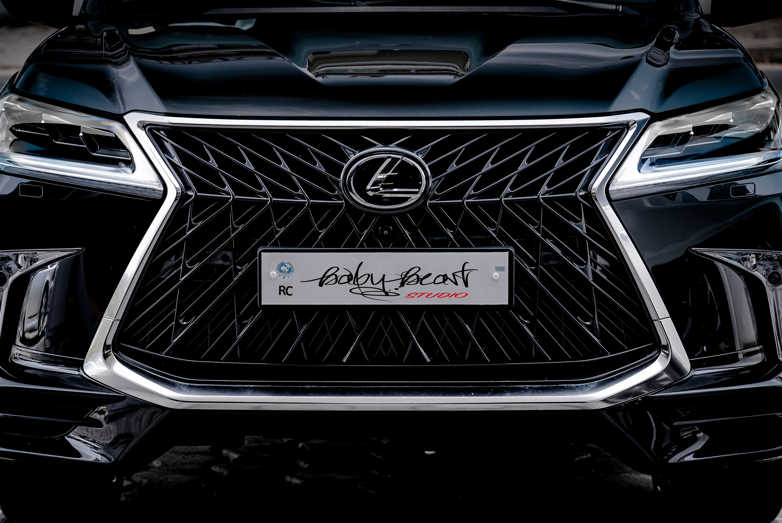 Lexus LX 570. Baby Beast