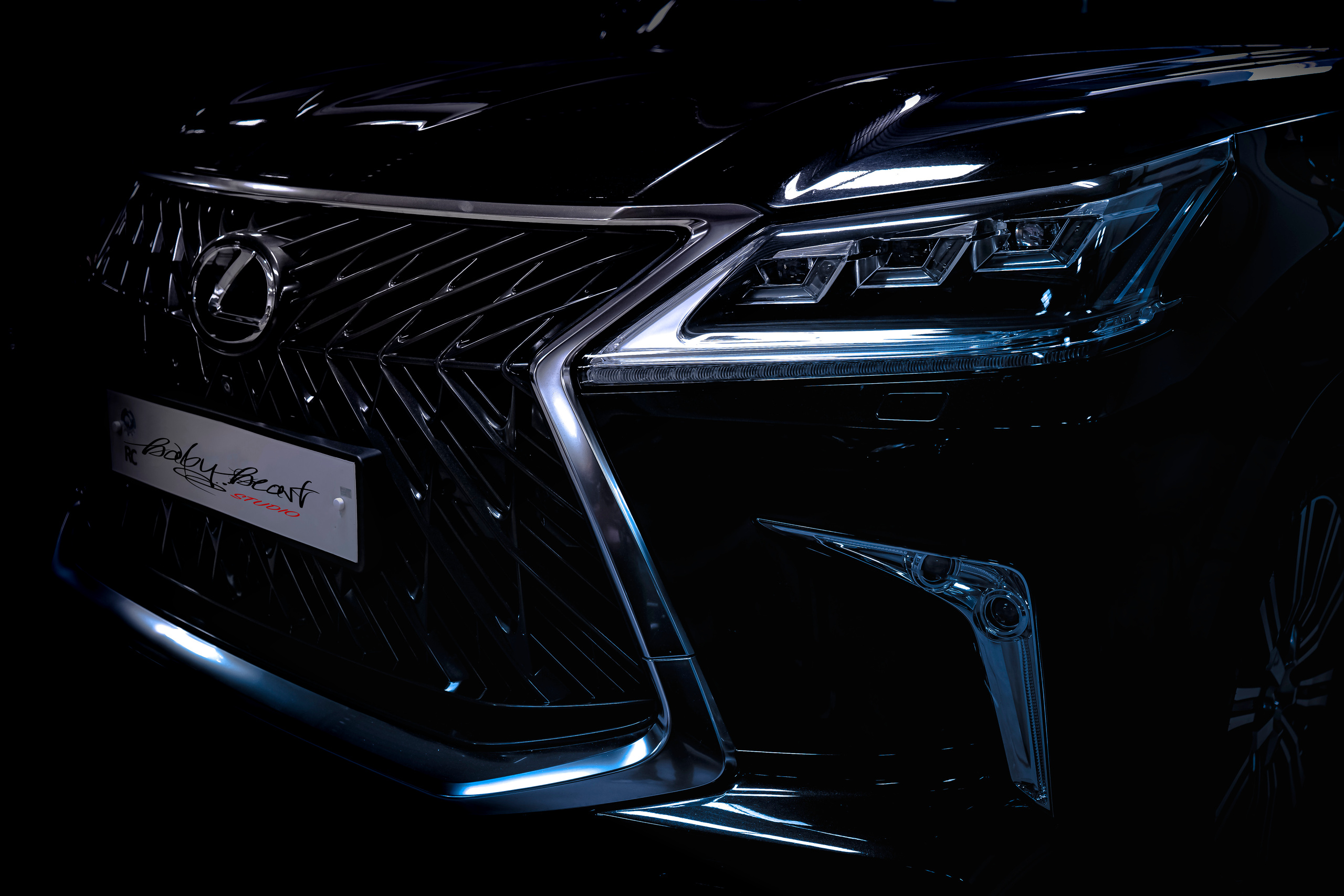 Lexus LX 570. Baby Beast