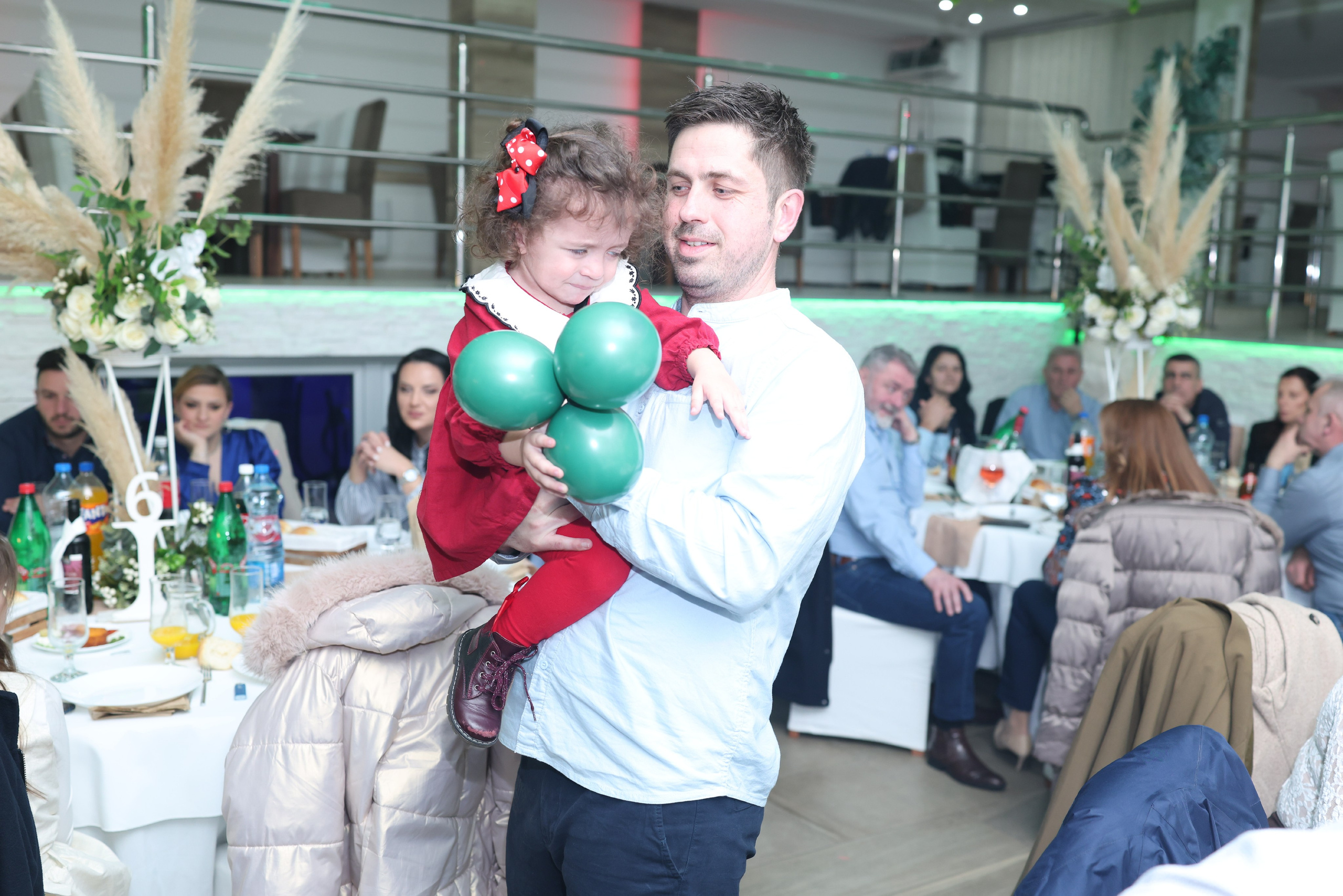 Sarin 18ti rođendan. Foto Simic Jagodina