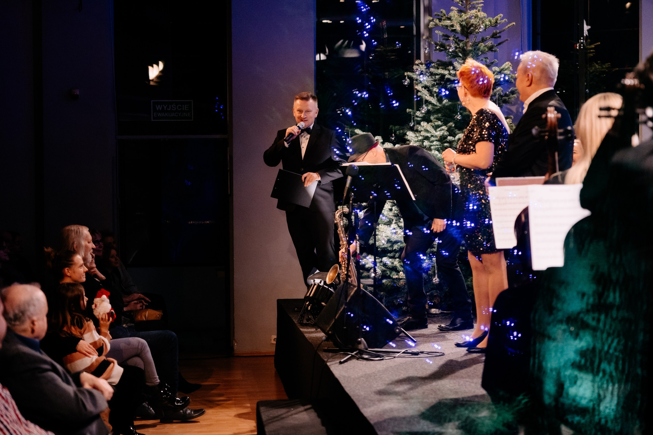 Opera Leśna. Fotograf Ślubny Warszawa - Sesje Biznesowe Rodzinne Eventy