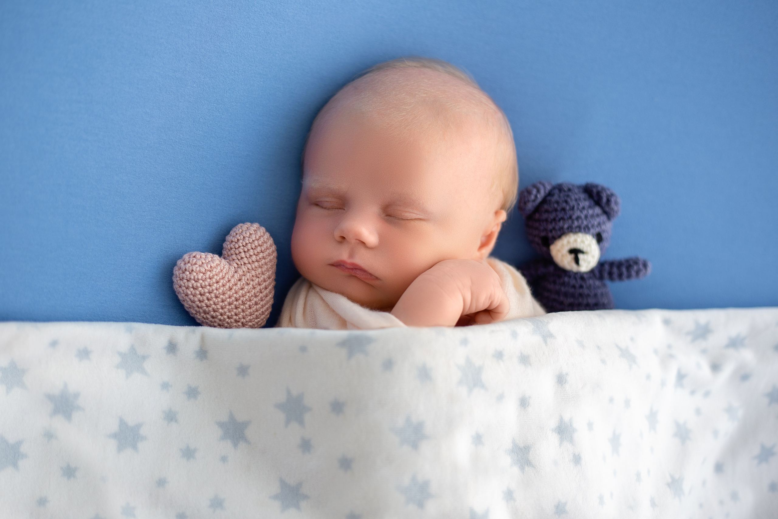 Vestuario Newborn. Fotógrafo en Mataró, Eugenia Shikhina