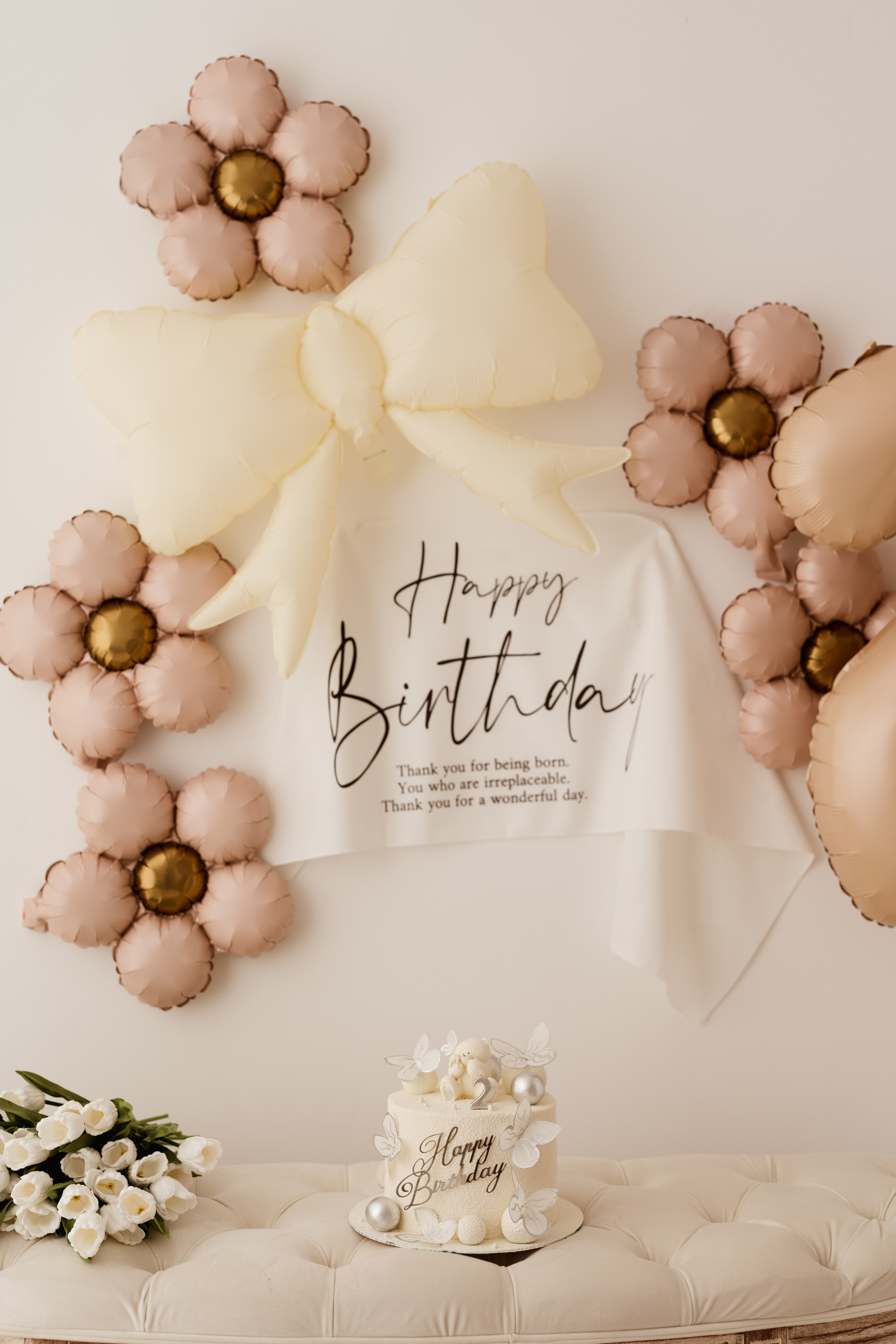 Sesja urodzinowa dziecięca. Fotograf Łódź - sesja ciążowa, noworodkowa, dziecięca. Studio w Łodzi