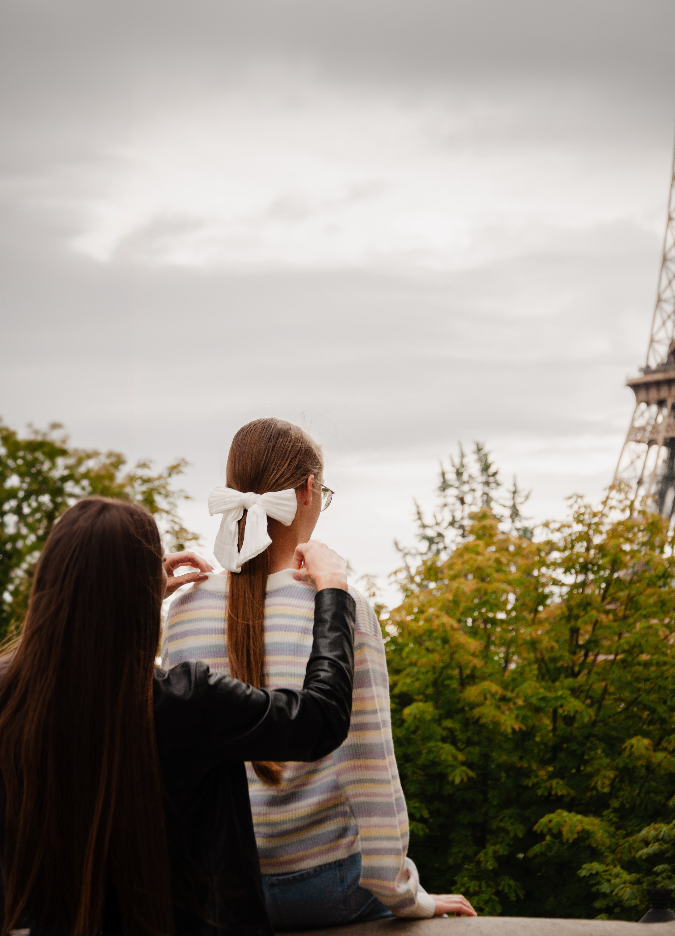 Семейная фотосессия у Эйфелевой башни. Фотограф в Париже Полина Осипова