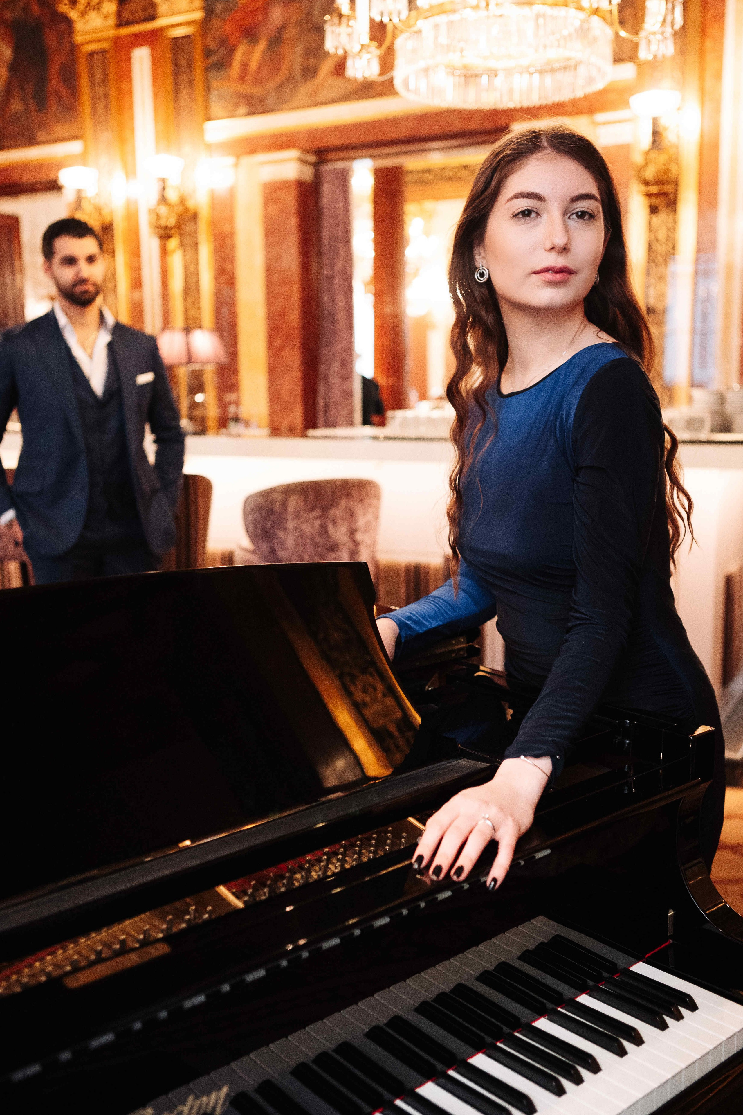 A LOVE STORY IN VIENNA. PHOTOGRAPHER IN ISRAEL