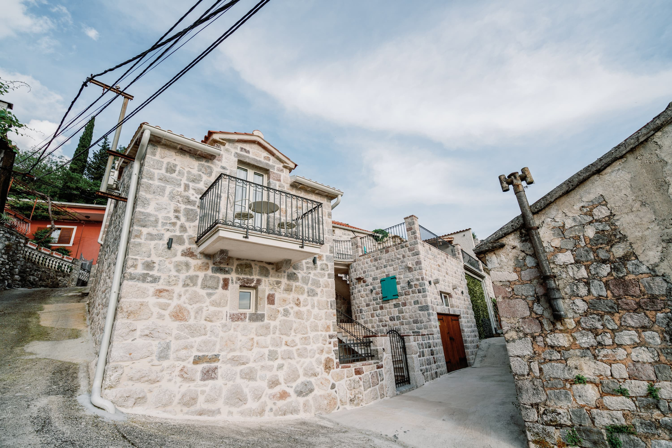Real Estate Photography. Montenegro. EVAN ARISTOV WEDDING PHOTOGRAPHY — Seattle Wedding Photographer
