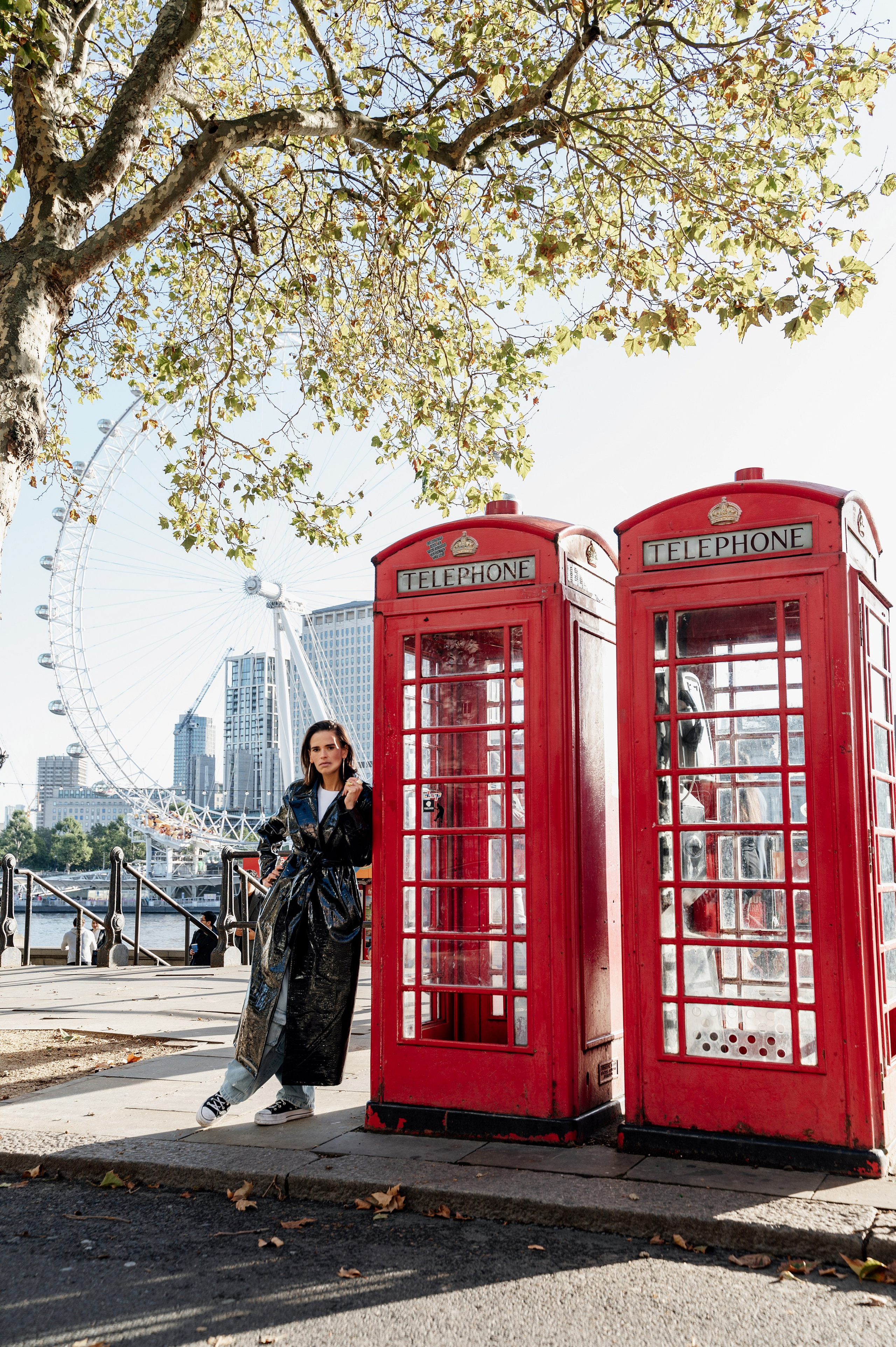 Tower Bridge+Westminster Carmela with son. FAMILY AND WEDDING PHOTOGRAPHER IN LONDON MARINA RIVA