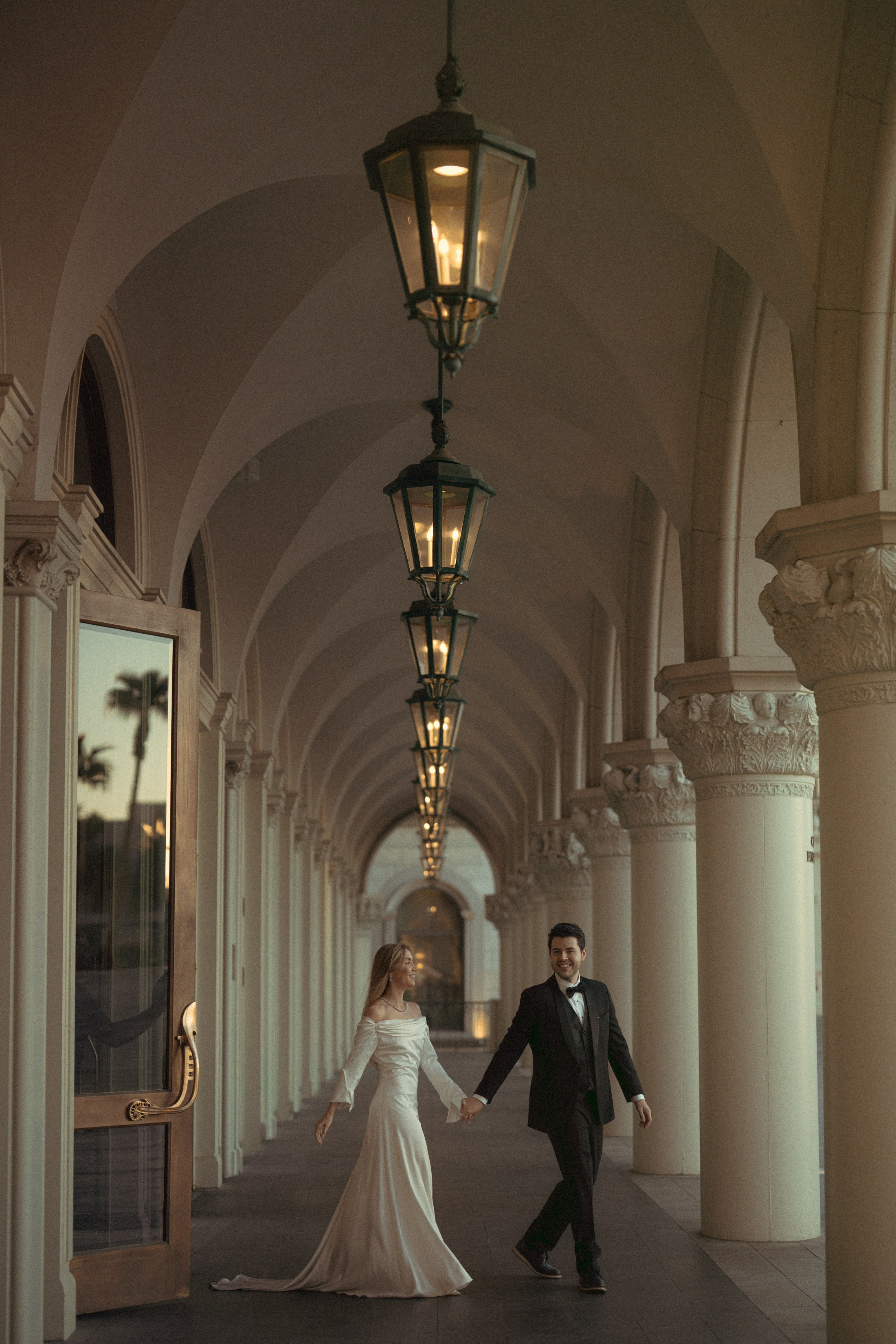 F&M. Wedding & elopement photographer Viktoriya Kravtsov. Las Vegas