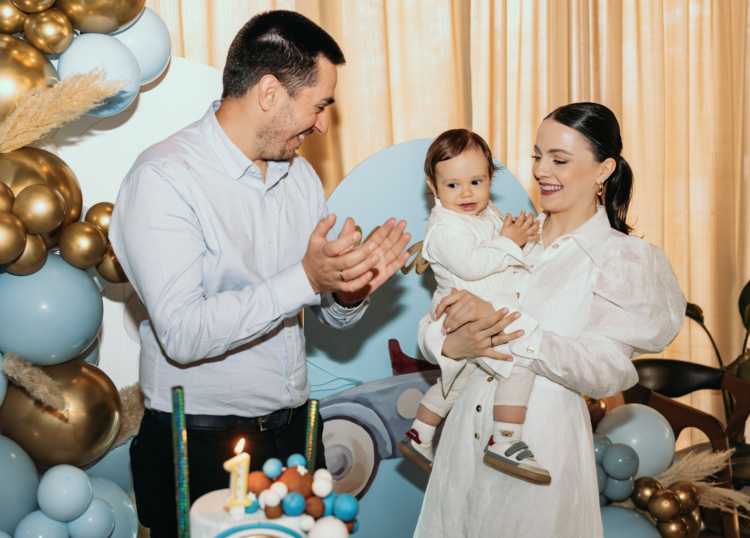 FOTOGRAFISANJE ROĐENDANA. DEČIJI FOTOGRAF BEOGRAD|FOTOGRAFISANJE KRŠTENJA|CAKE SMASH