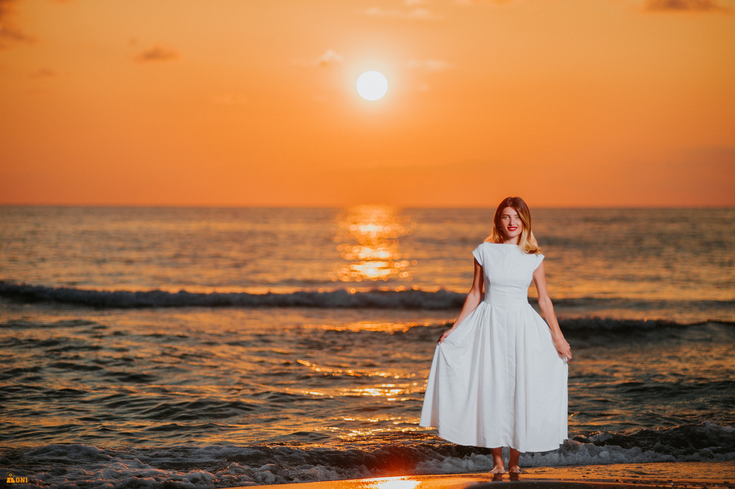 MD: ლიკა აბულაძე (Sunset). Photographer RoNi
