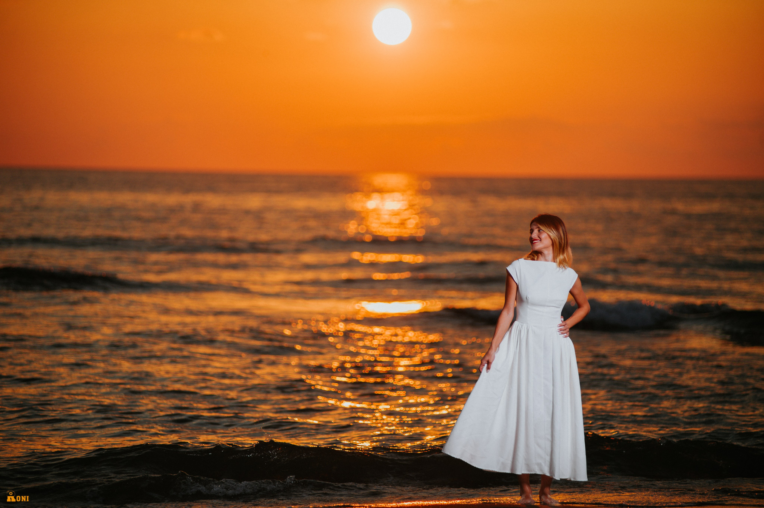 MD: ლიკა აბულაძე (Sunset). Photographer RoNi