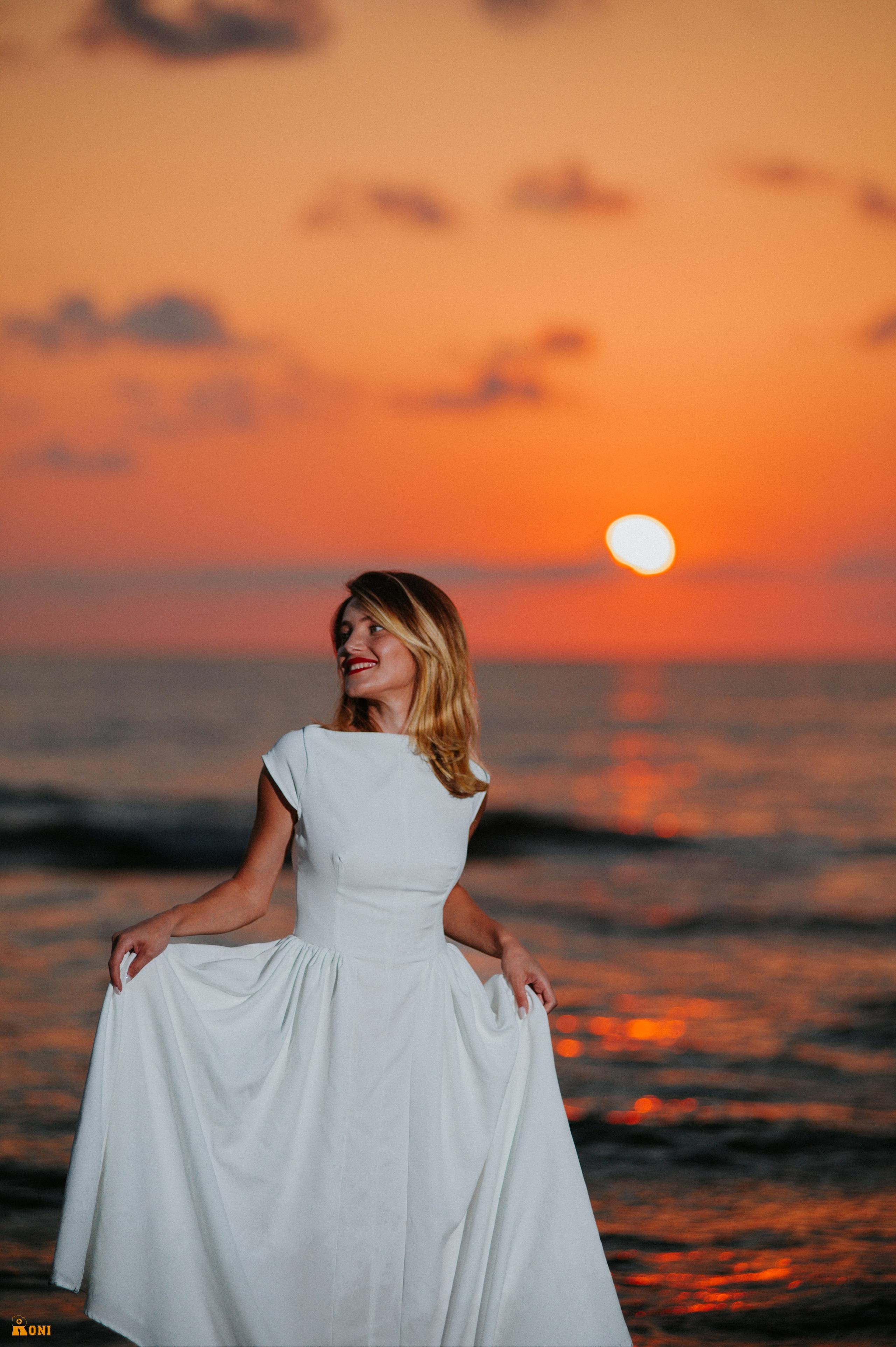 MD: ლიკა აბულაძე (Sunset). Photographer RoNi