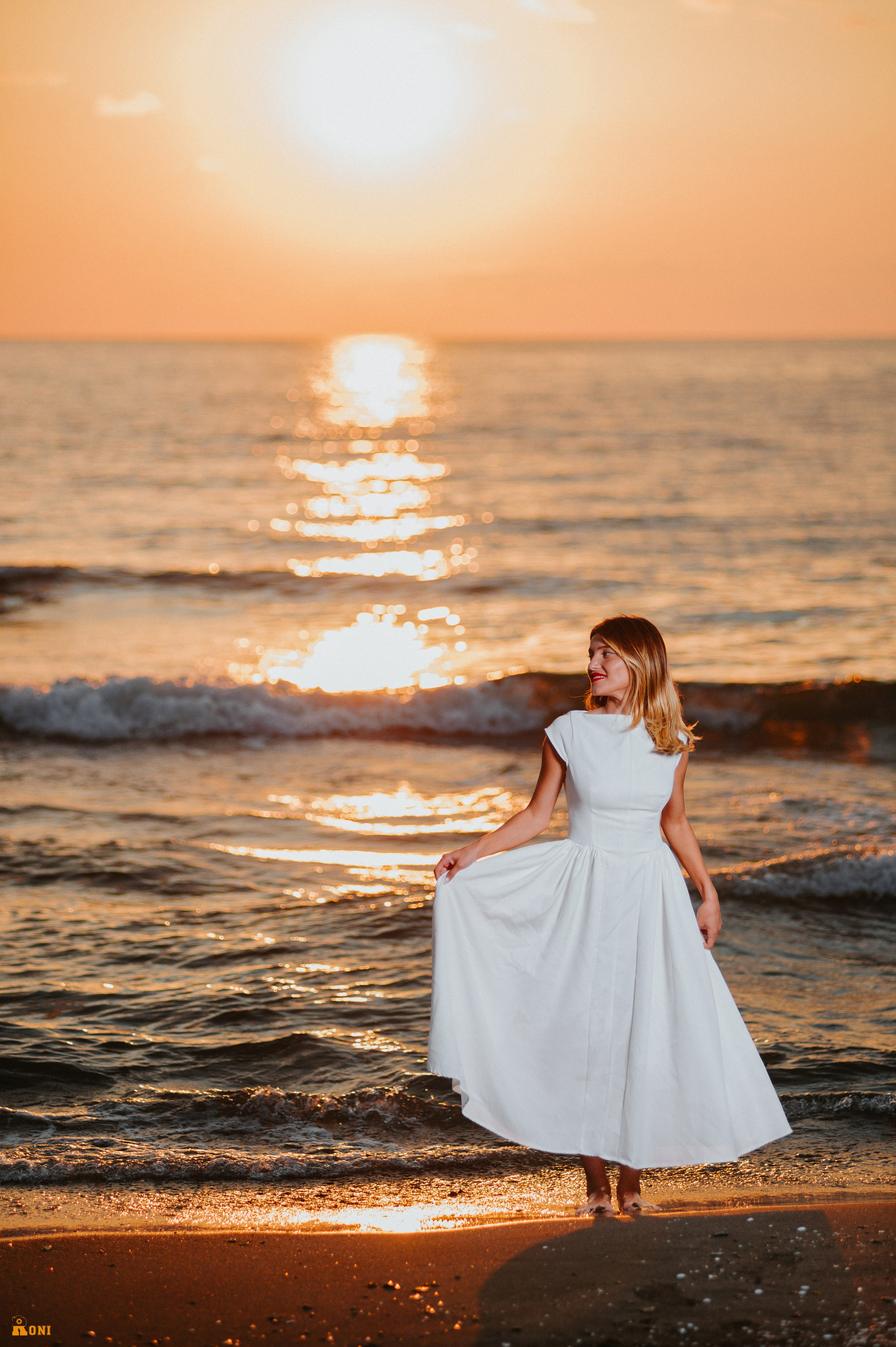 MD: ლიკა აბულაძე (Sunset). Photographer RoNi