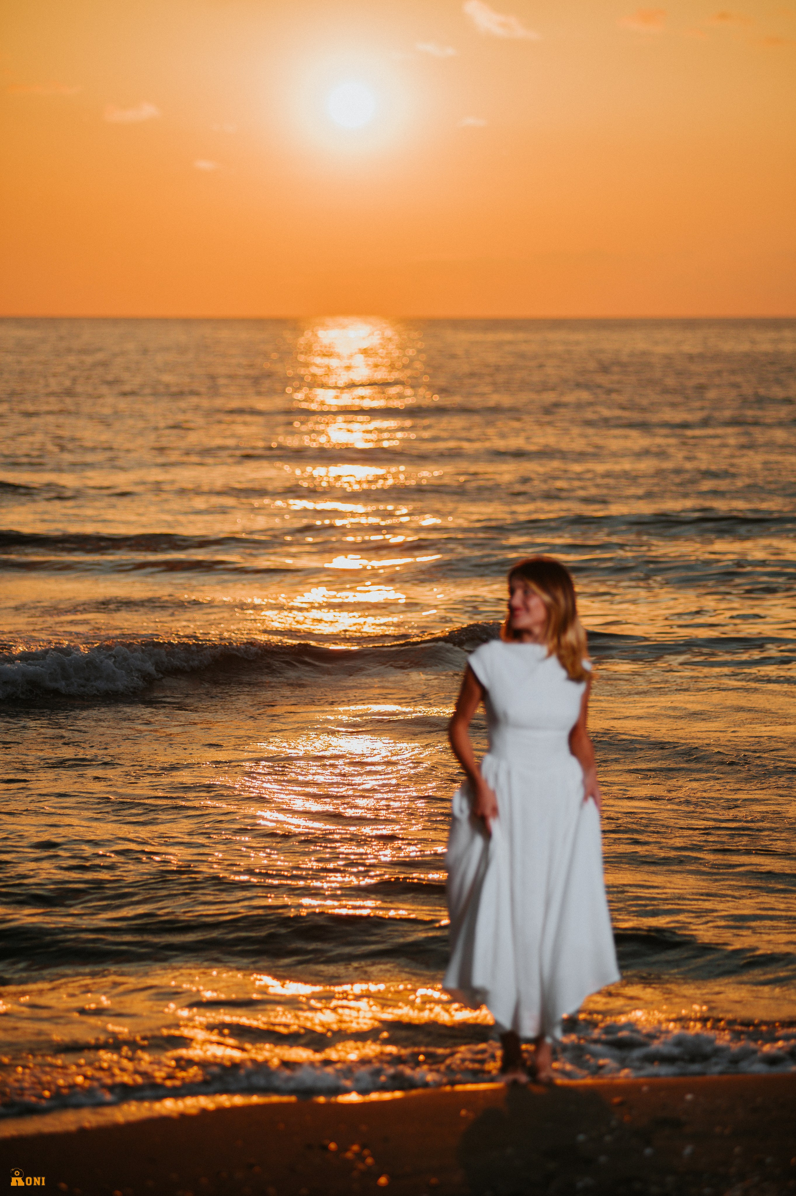 MD: ლიკა აბულაძე (Sunset). Photographer RoNi