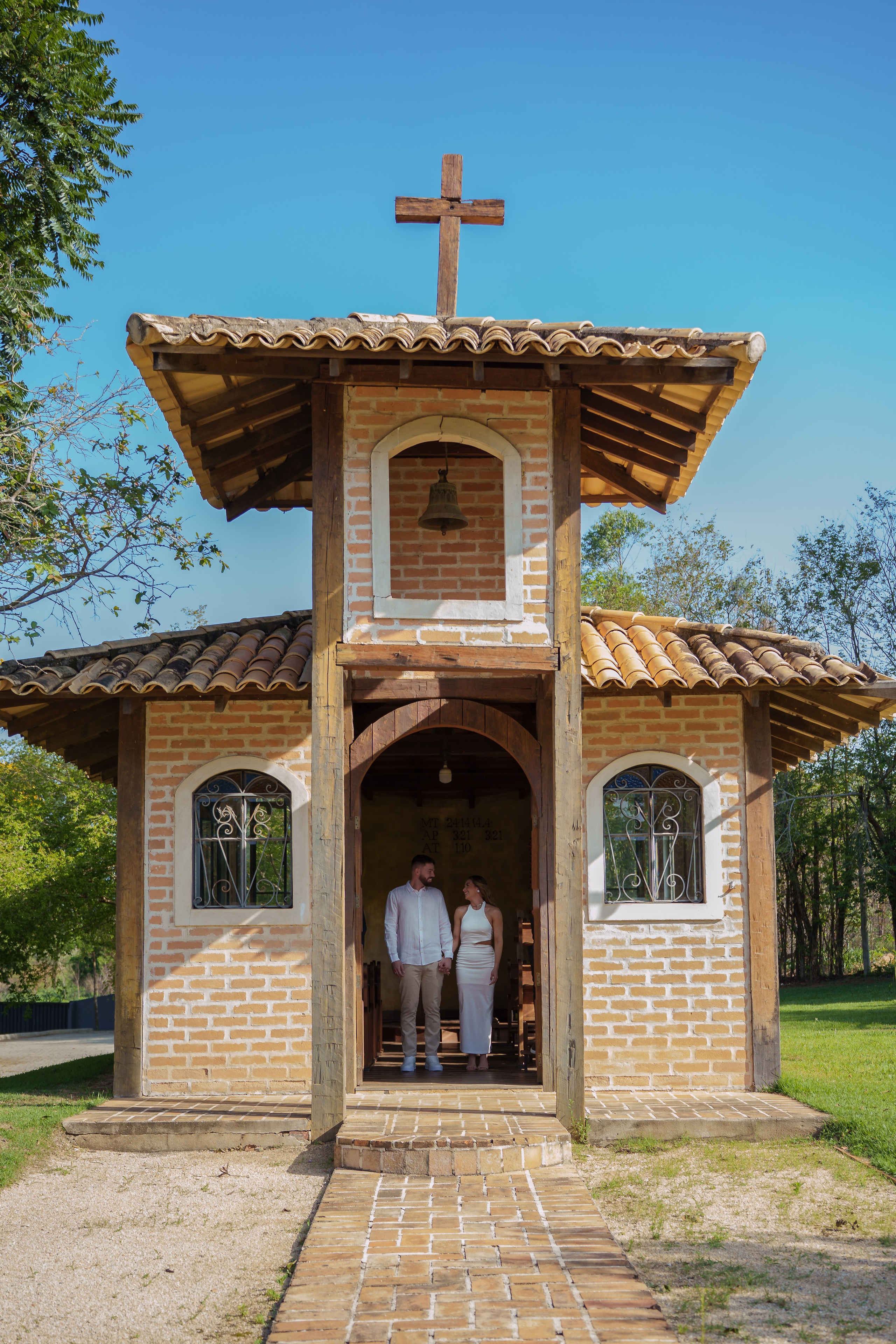 Aline & Gabriel. O Casal Dos Noivos