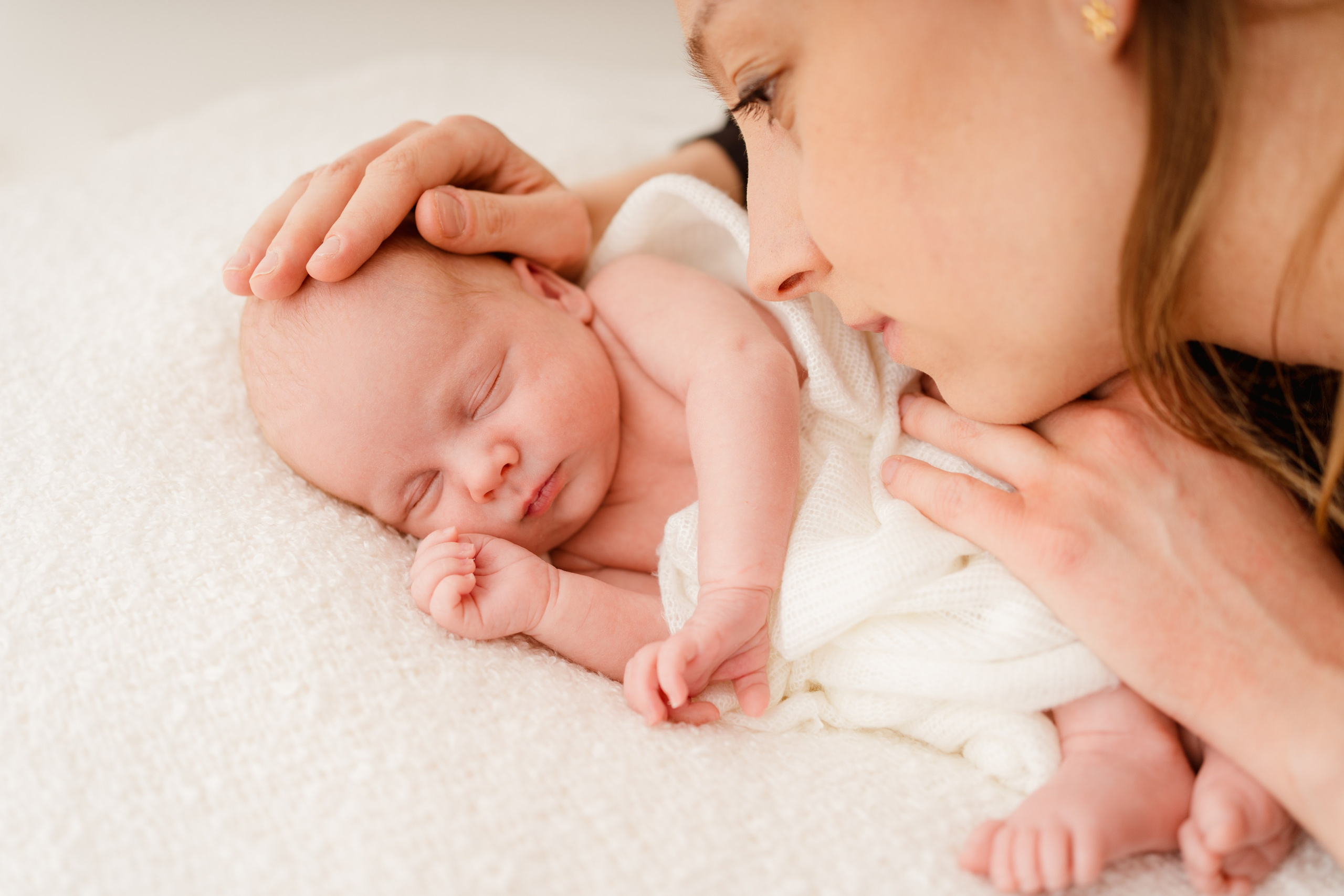 Sesja noworodkowa. Fotograf Łódź - sesja ciążowa, noworodkowa, dziecięca. Studio w Łodzi