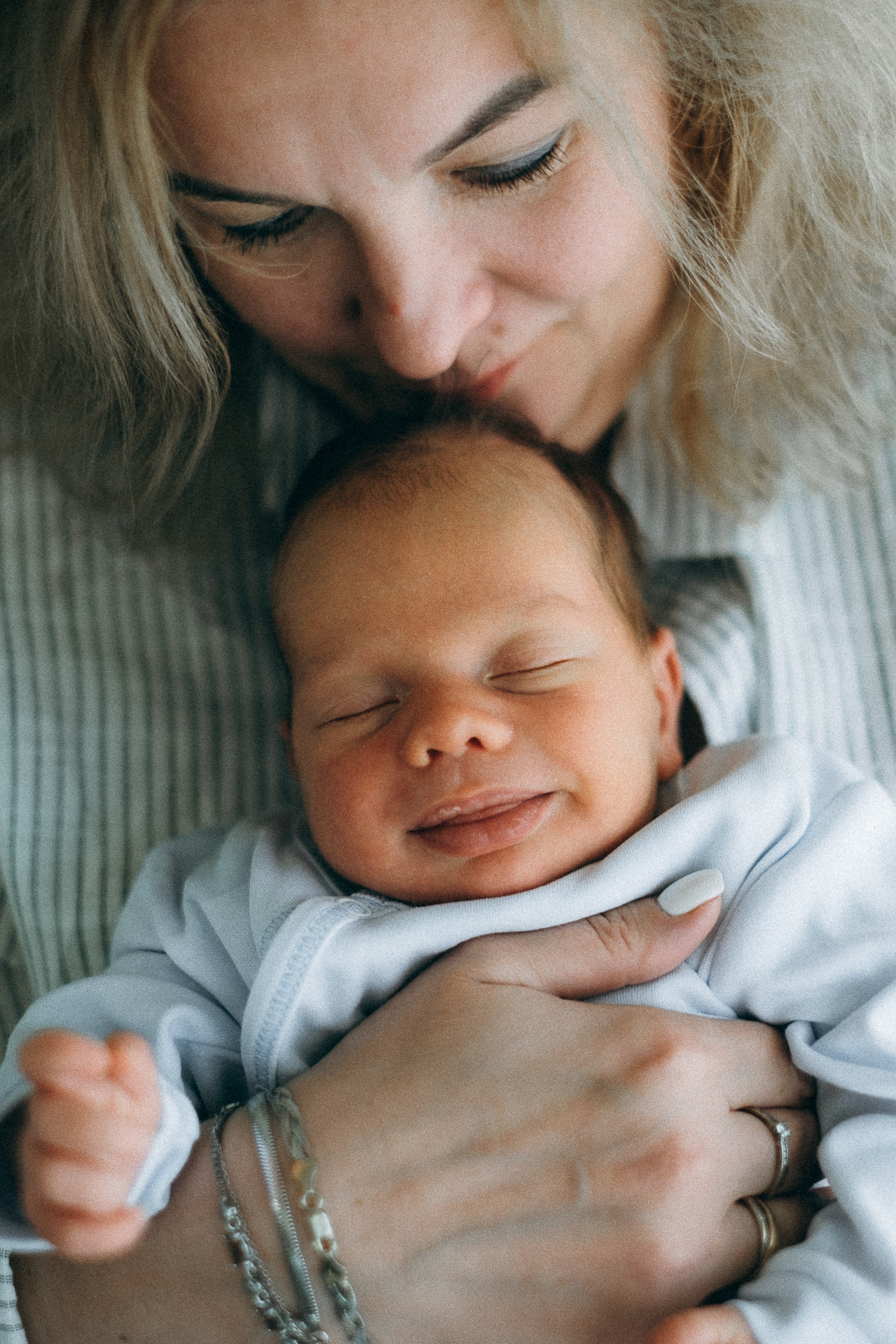 Sesión fotográfica de recién nacido  en Quito. Fotografo de familia en Quito Anastasia Eliseeva