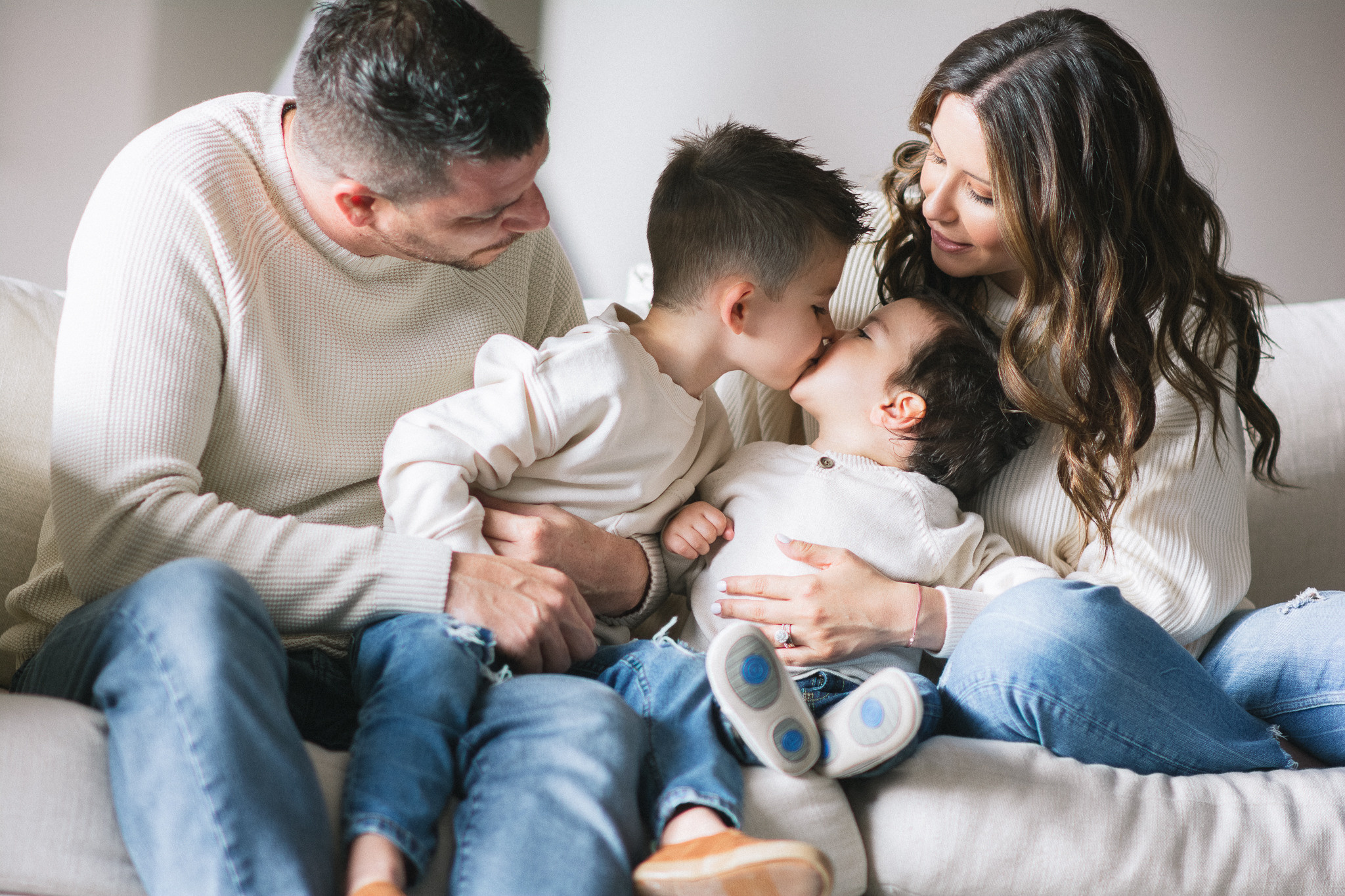 Sesión de fotos en el parque. Fotografo de familia en Quito Anastasia Eliseeva