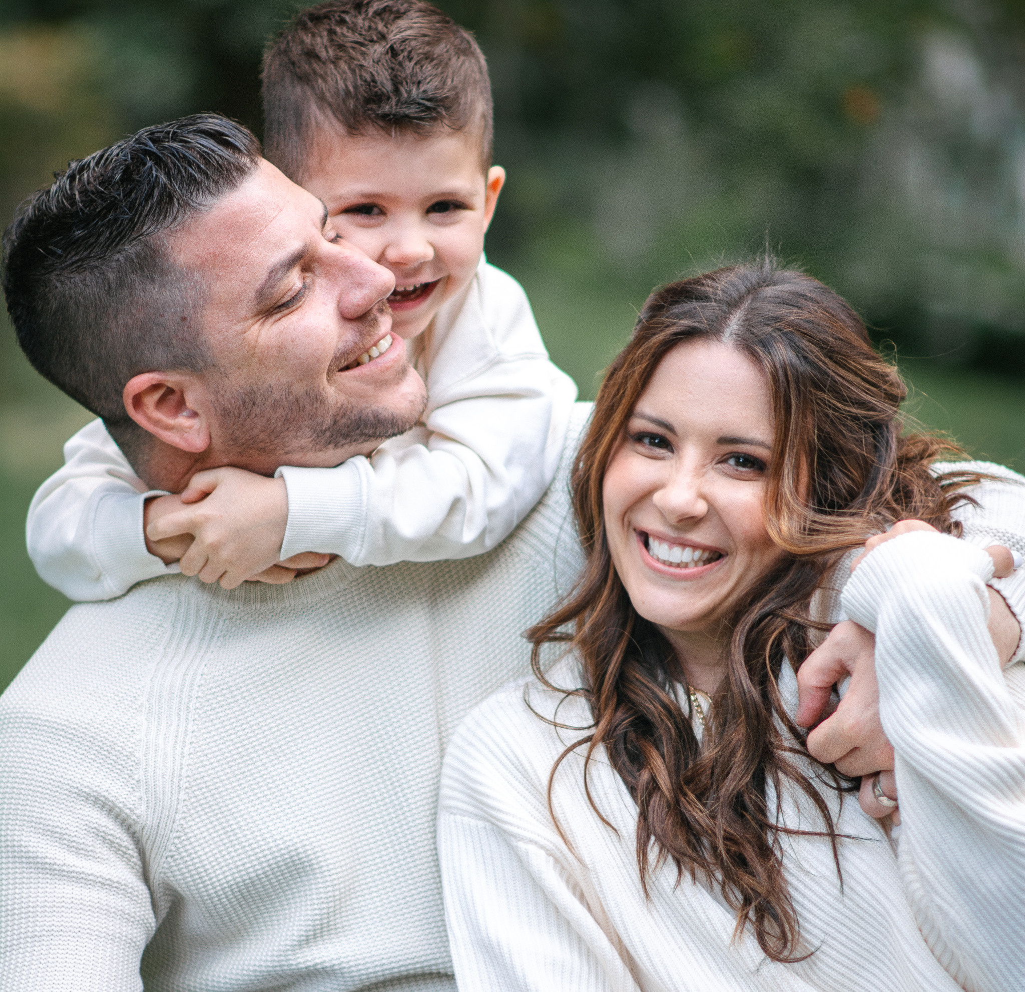 Sesión de fotos en el parque. Fotografo de familia en Quito Anastasia Eliseeva