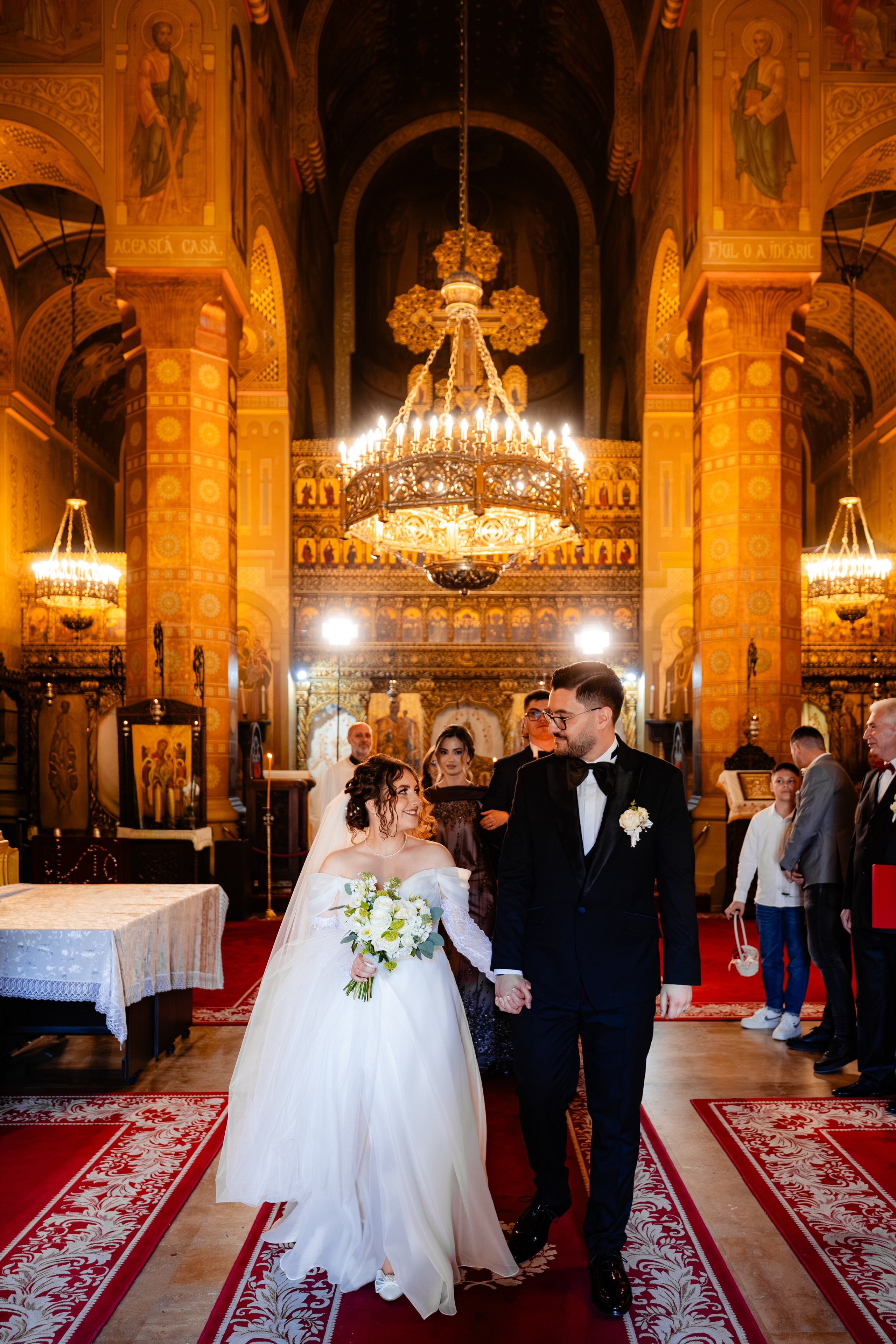 Anca & Mihai. Hello, I’m Catalin Baloi, I’m a professional wedding, baptism, engagement and photoshoot photographer