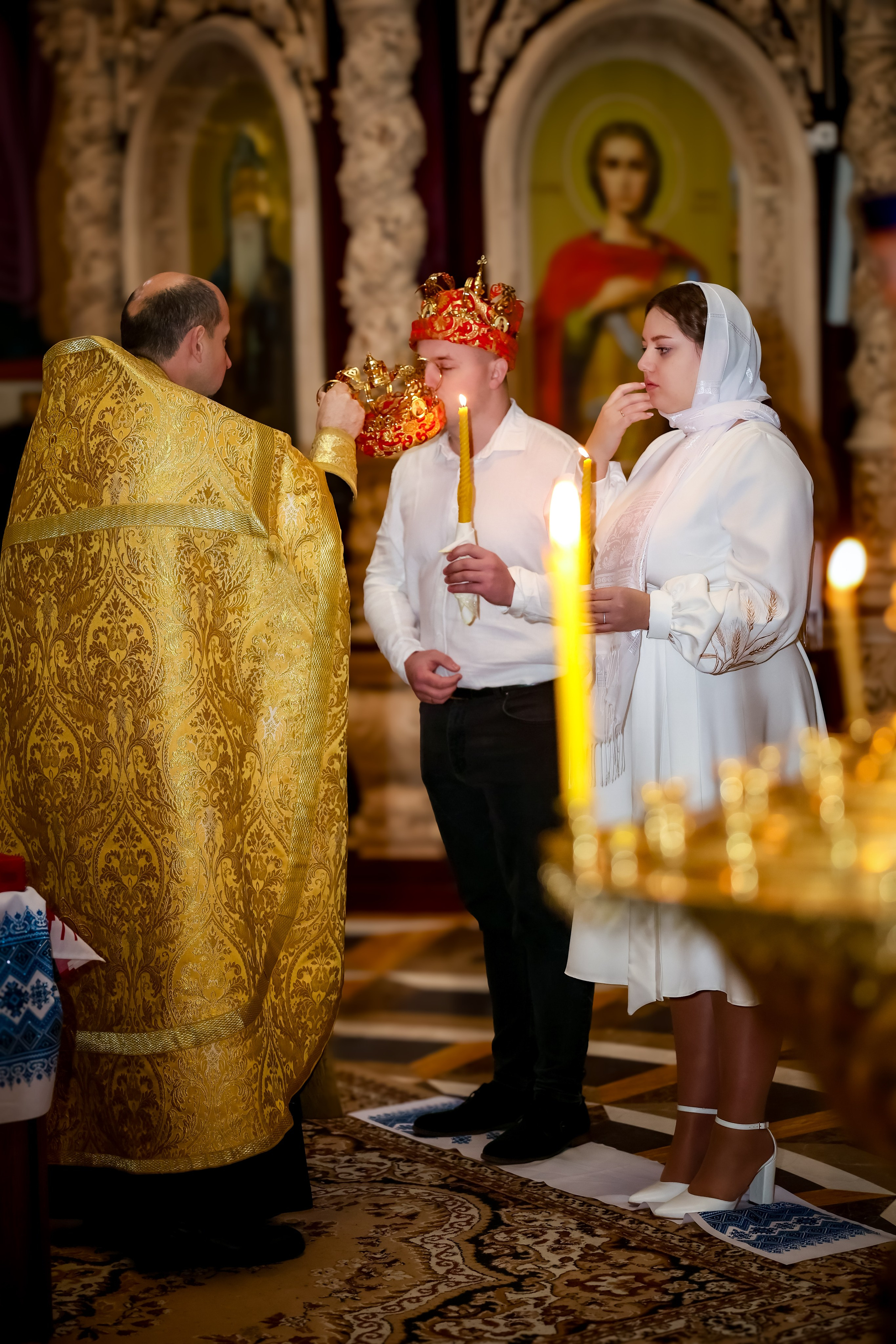 Cununie. Fotograf al tainelor bisericești – Alina Fetu