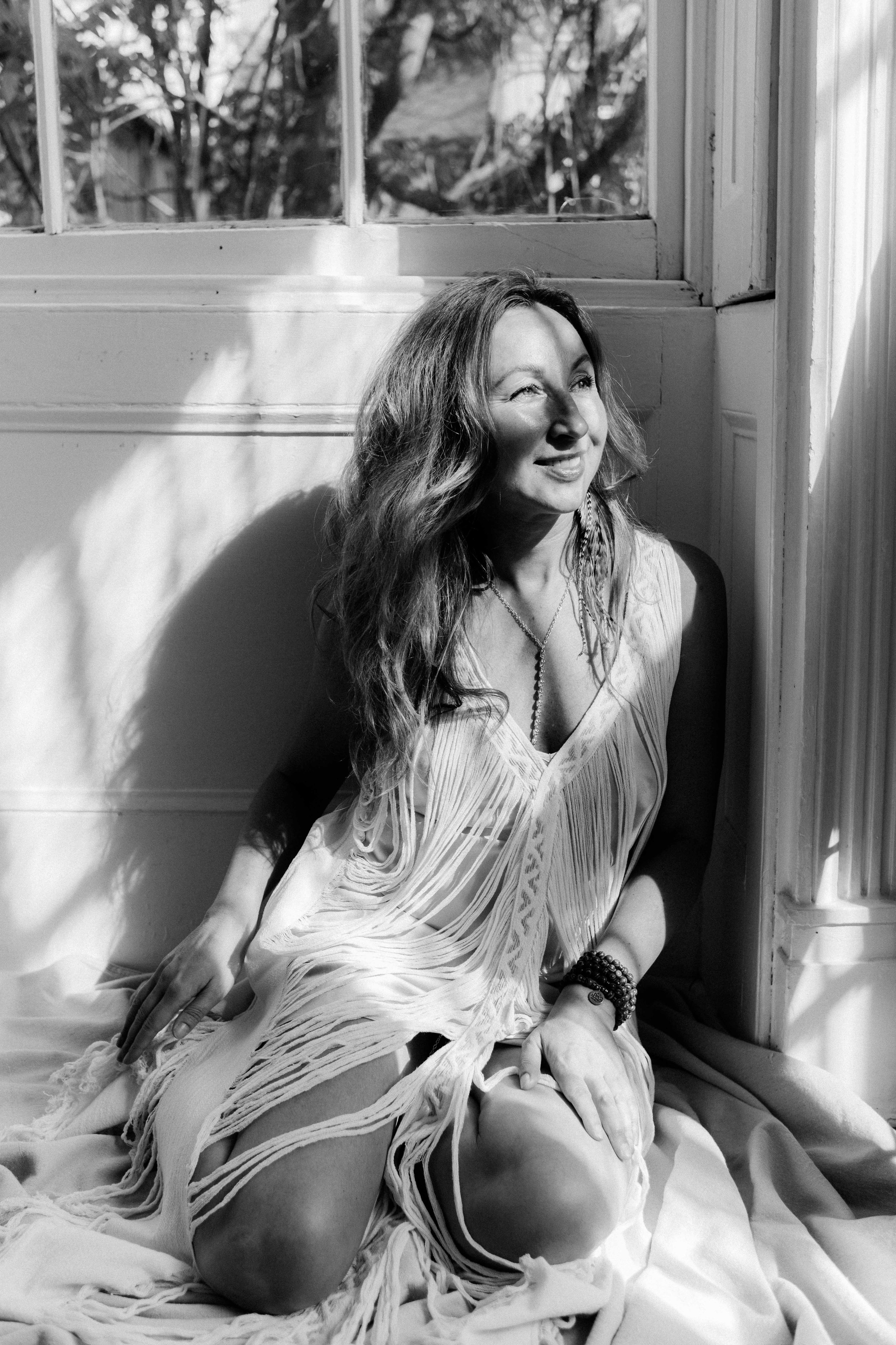 K. Rawnoir- Portrait photography by Daria Paliy.Timeless black&white portraits of women in NYC area