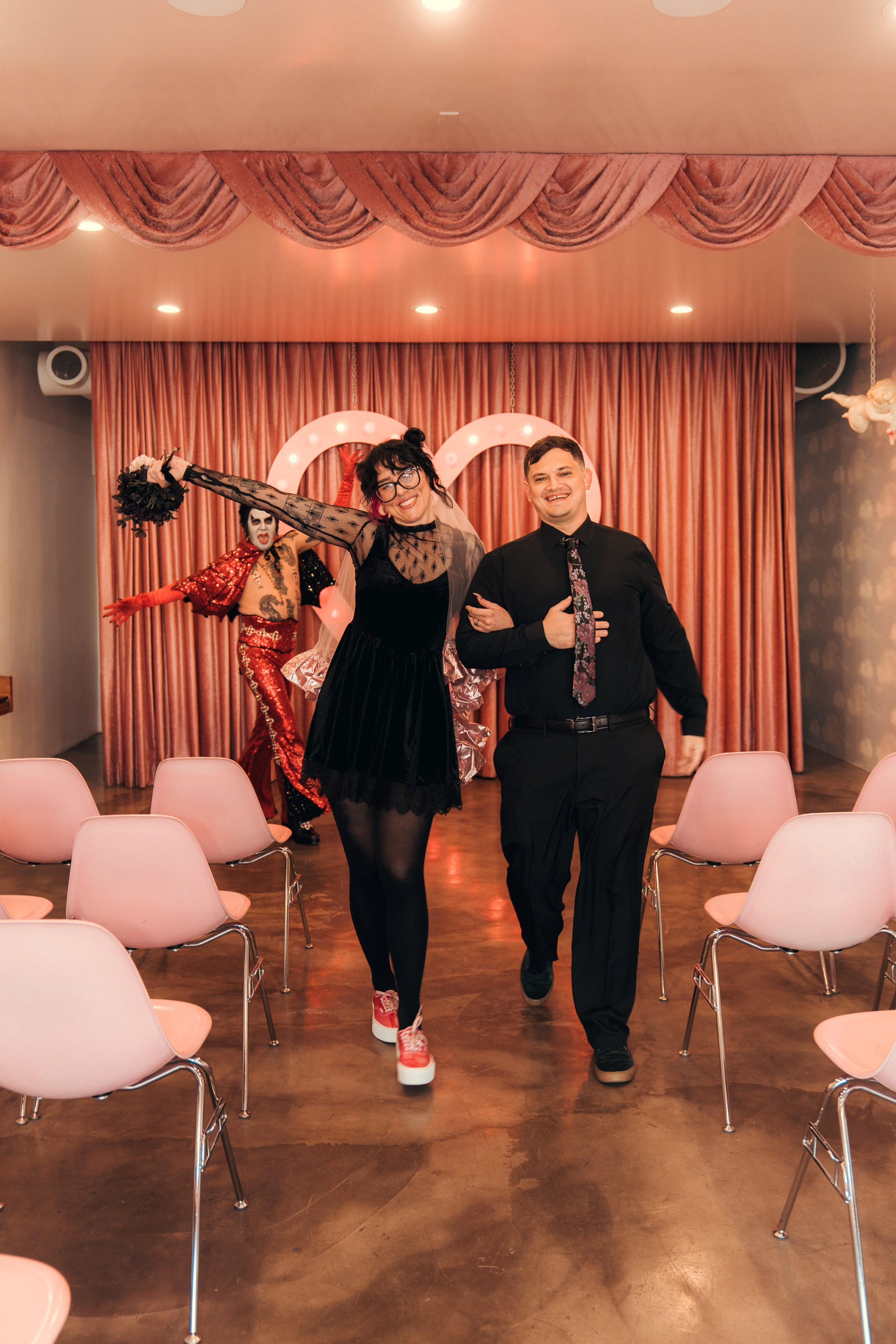 Bee&Tony. Wedding & elopement photographer Viktoriya Kravtsov. Las Vegas