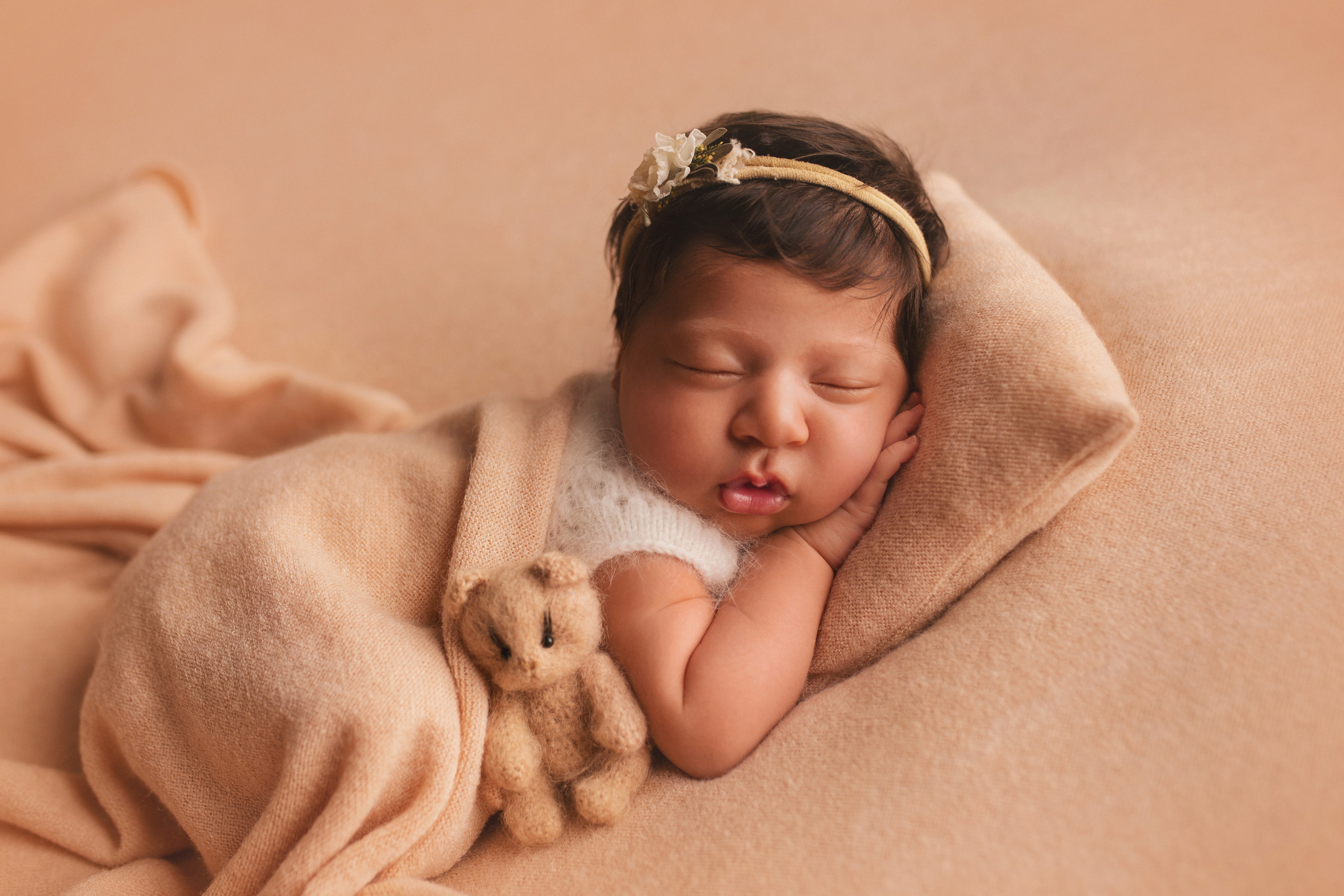 Ottawa Newborn and Baby Newborn Photographer Elena Helali