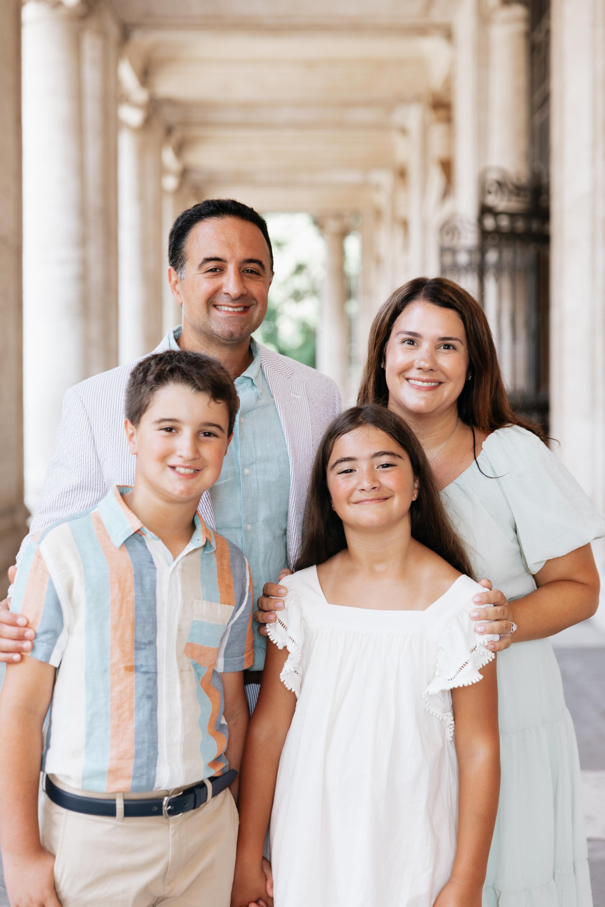 Family photoshoot in Rome. Photographer in Rome