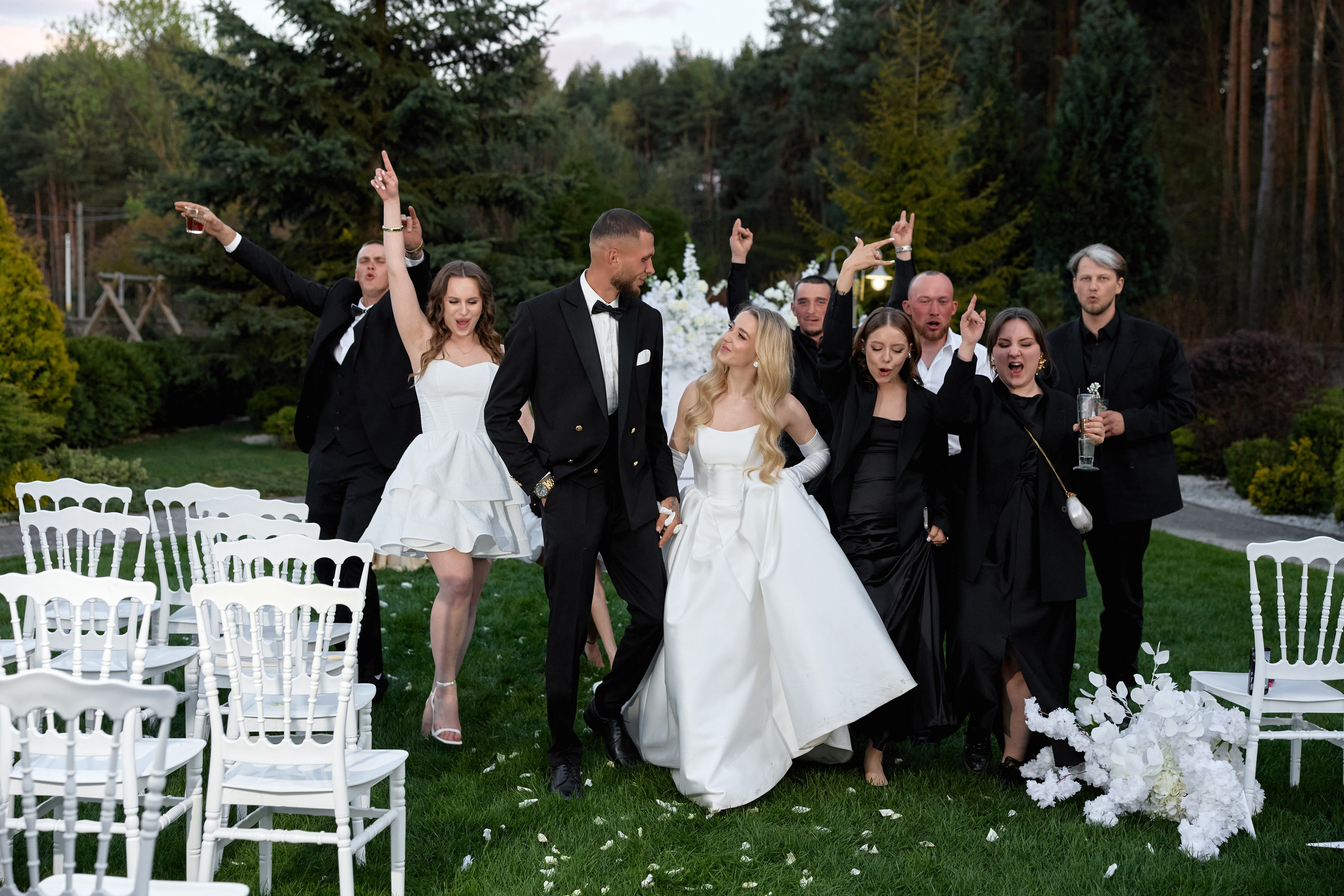Natalia & Roman. Dworek przy lesie. Fotograf ślubny i rodzinny w Krakowie Yana Klymova